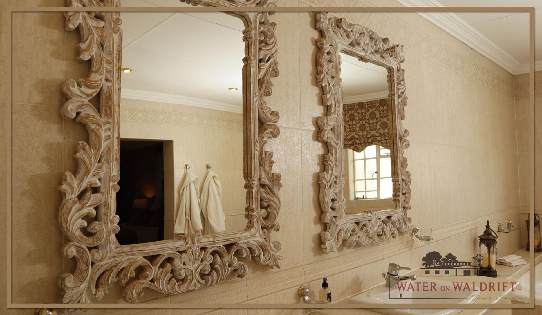 Deluxe King Suite - Photo 7