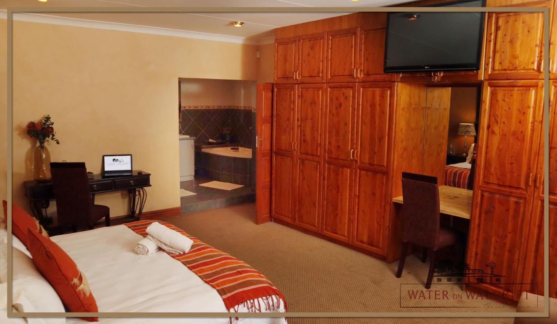 Deluxe Double Room - Photo 10