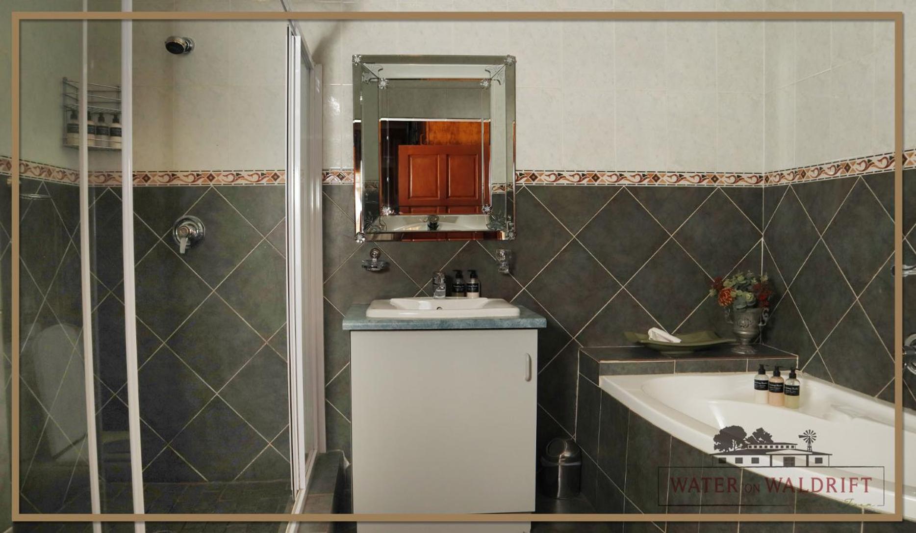 Deluxe Double Room - Photo 14