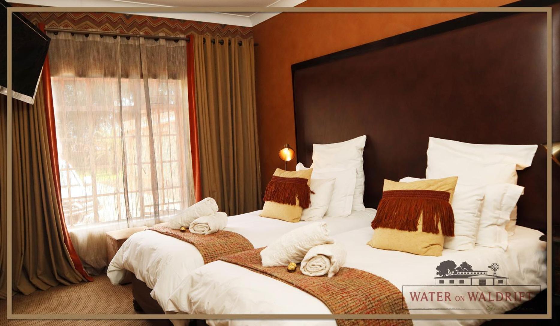 Standard Queen Room - Photo 17