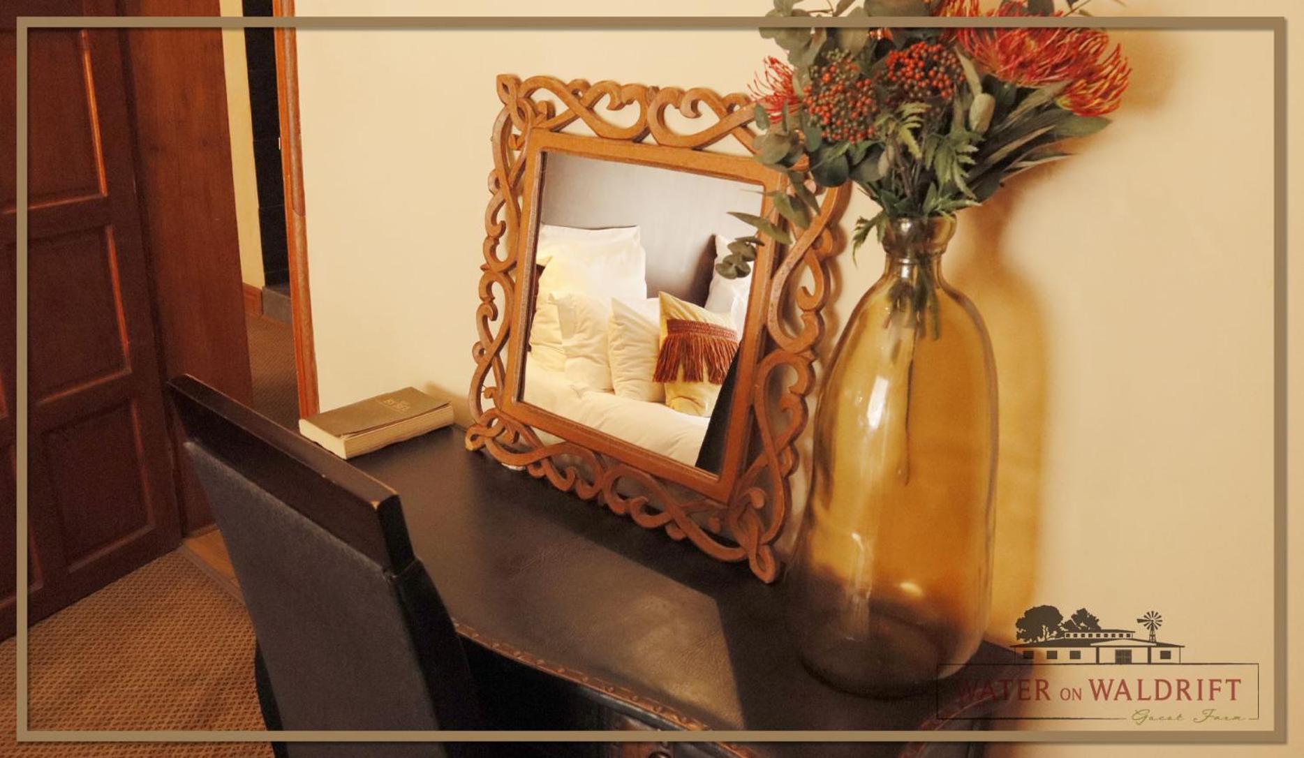 Standard Queen Room - Photo 15