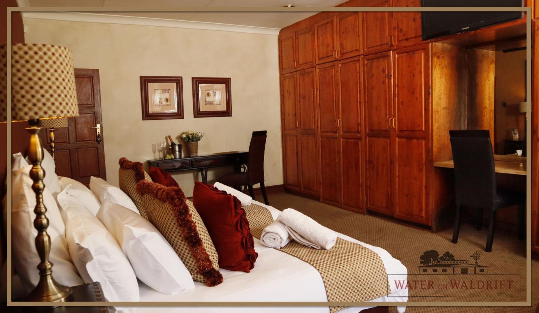 Deluxe Double Room - Photo 19