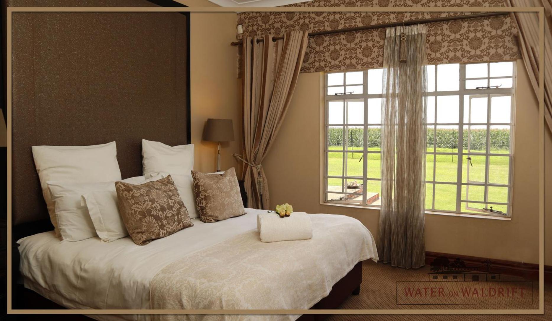 Standard Queen Room - Photo 9