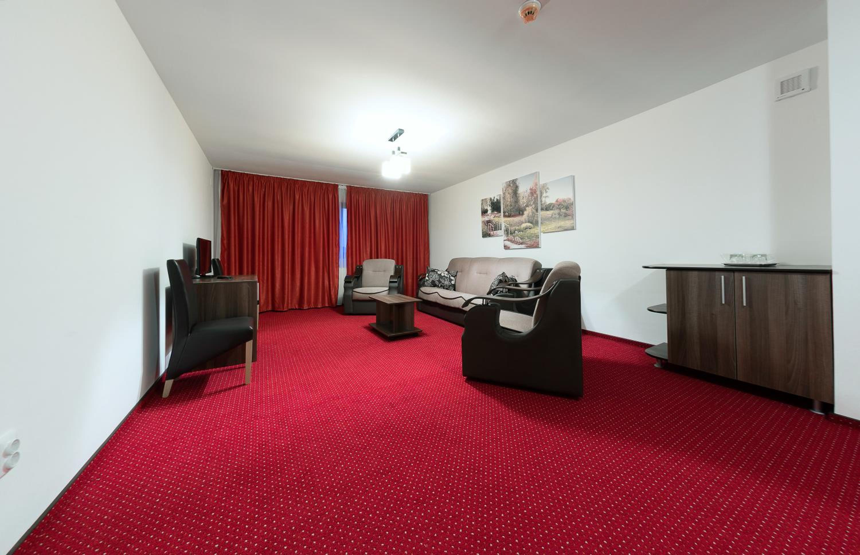 One-Bedroom Suite
