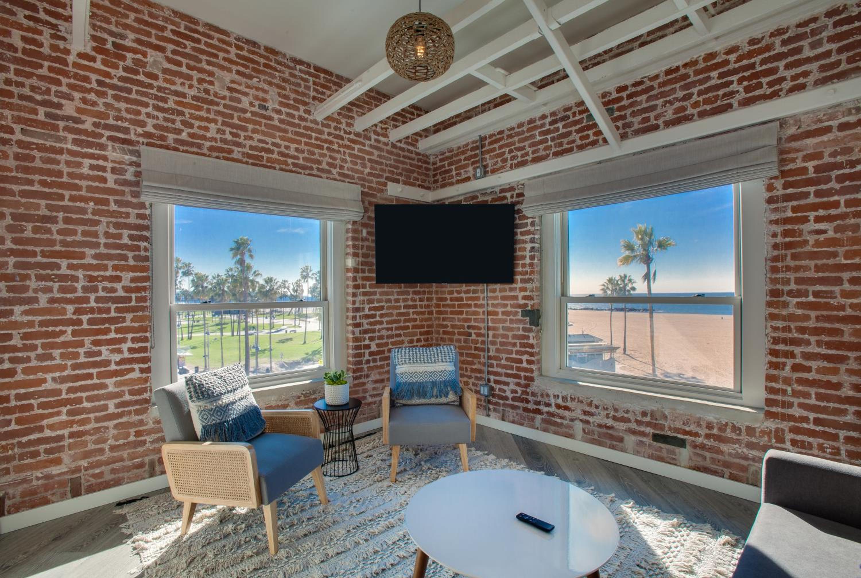 Ocean Front One Bedroom Suite
