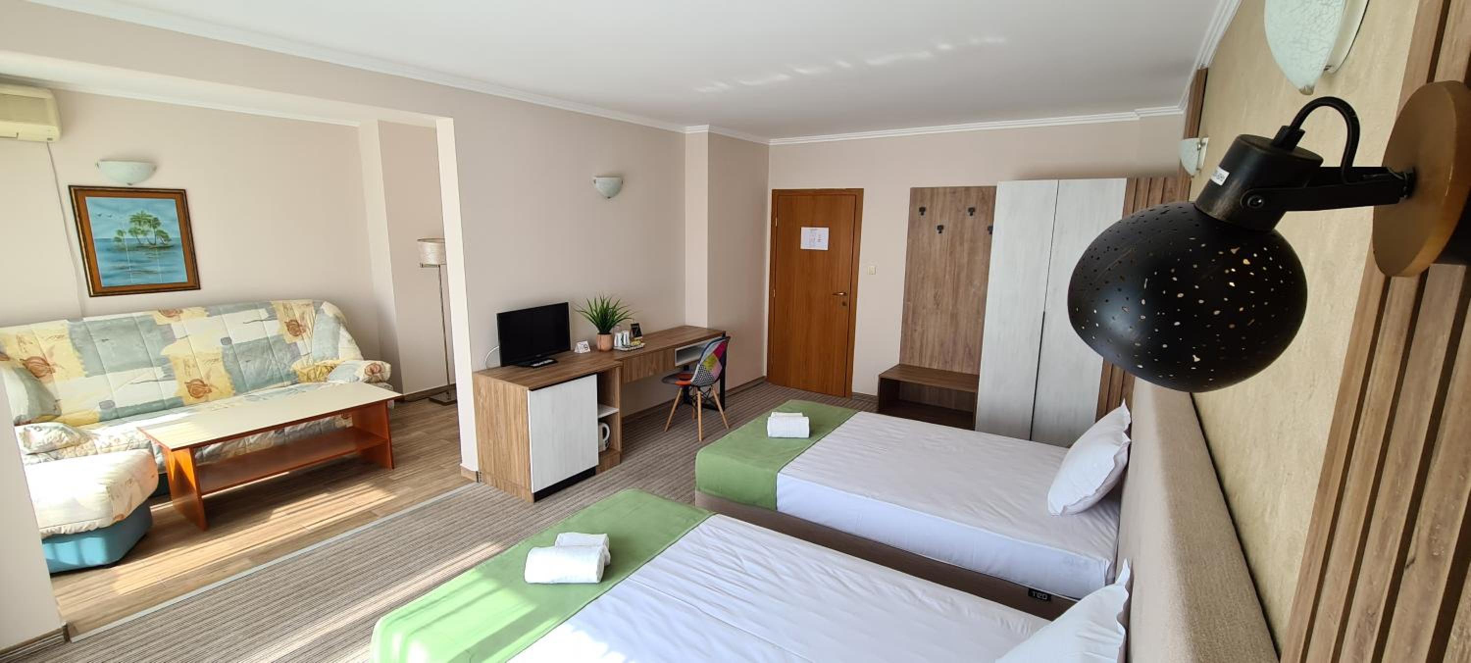 Junior Suite with Balcony photo 1