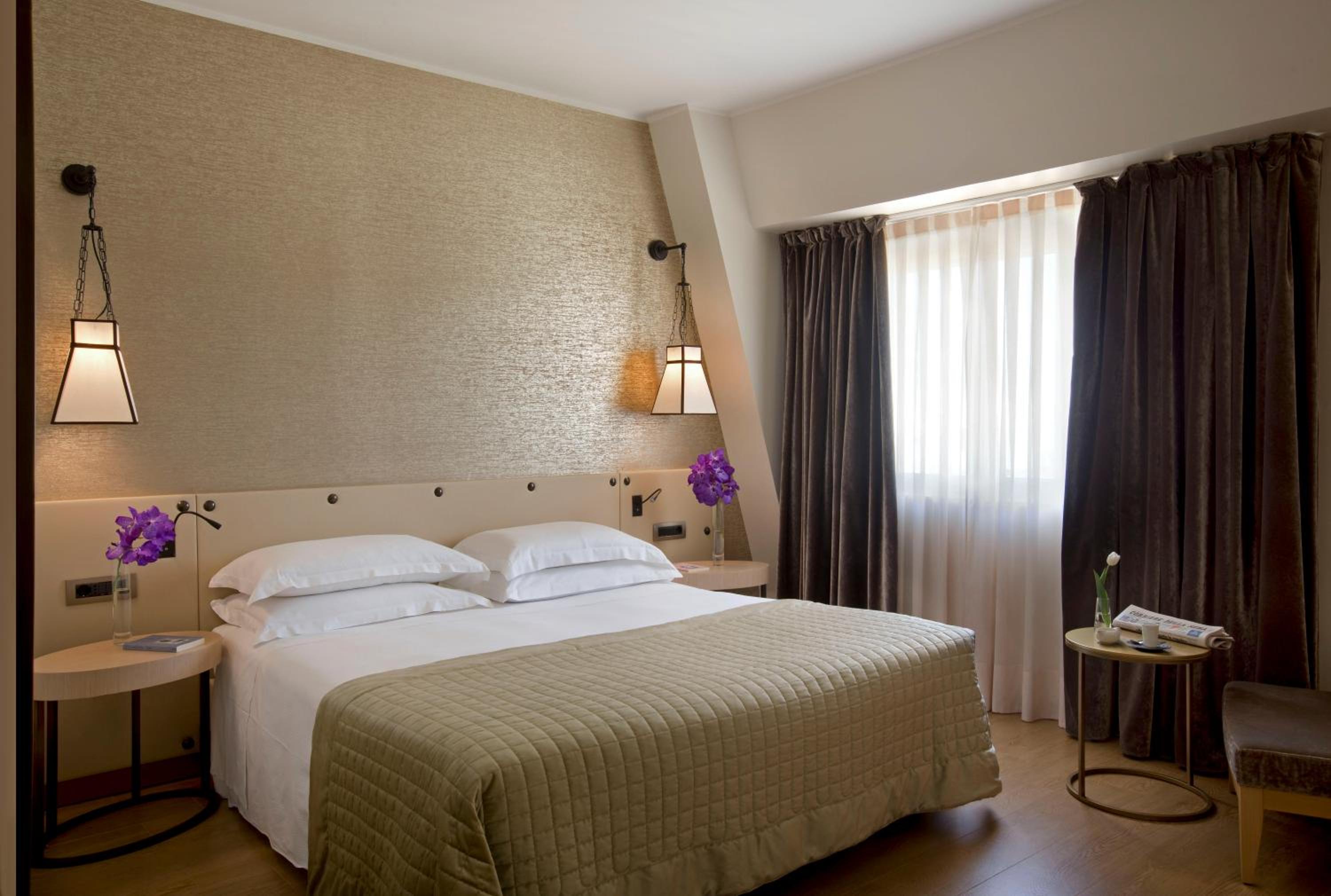 Executive Double or Twin Room thumbnail 5
