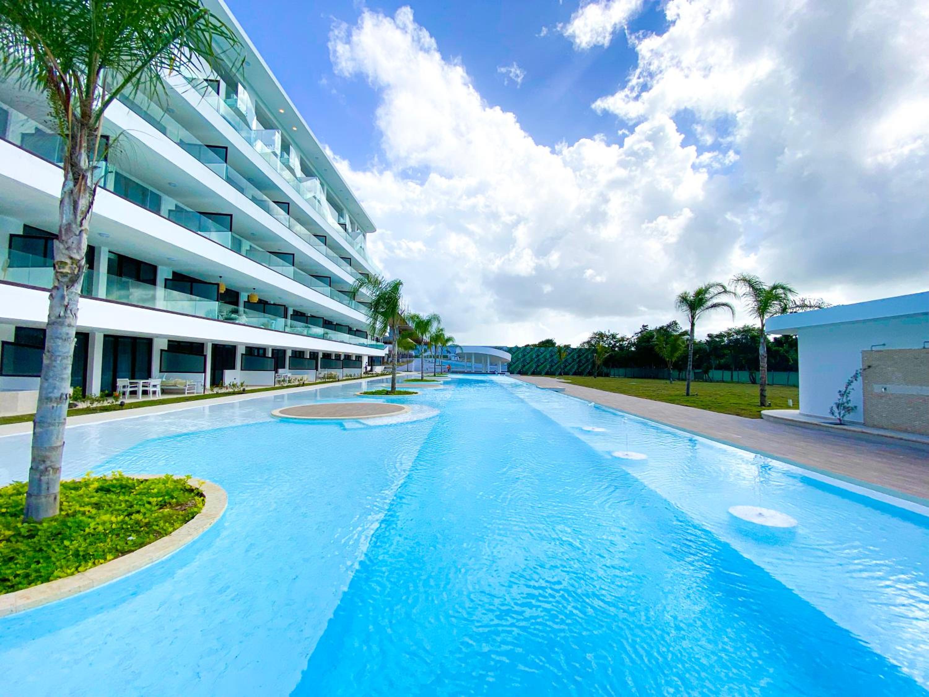 Apartment with Pool View  - Photo 22