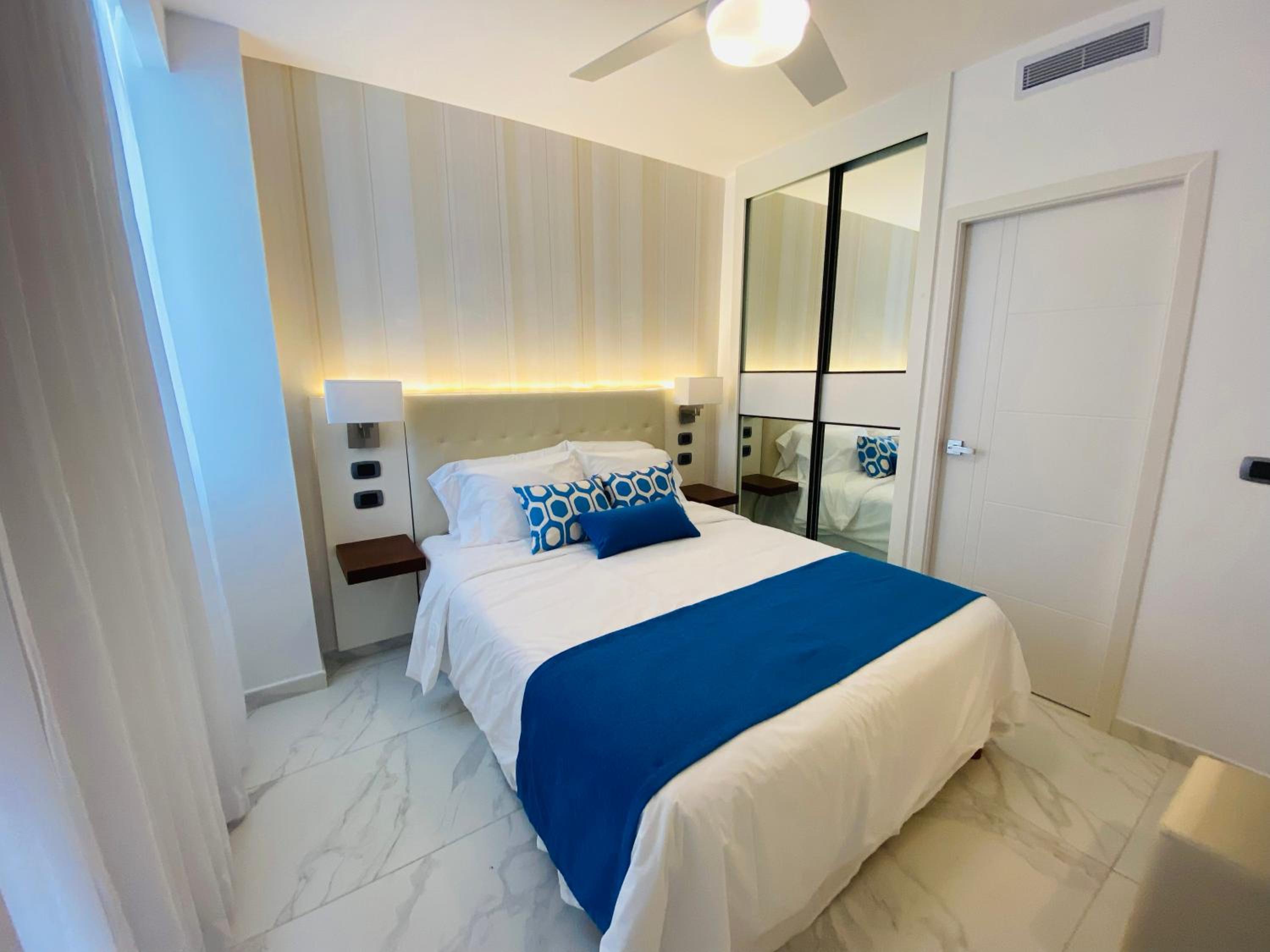 Apartment with Pool View  - Photo 29