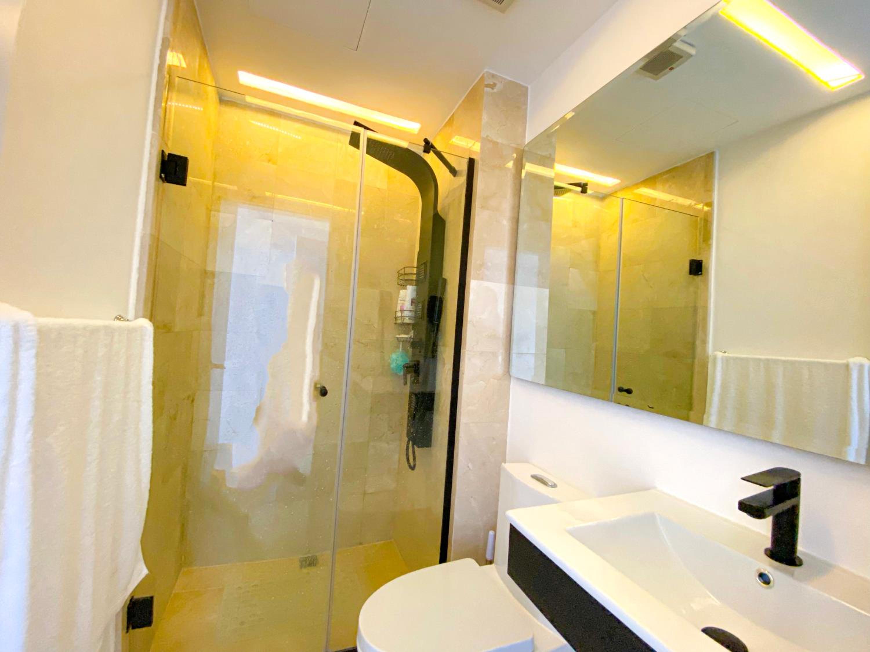 Two-Bedroom Apartment - Photo 31
