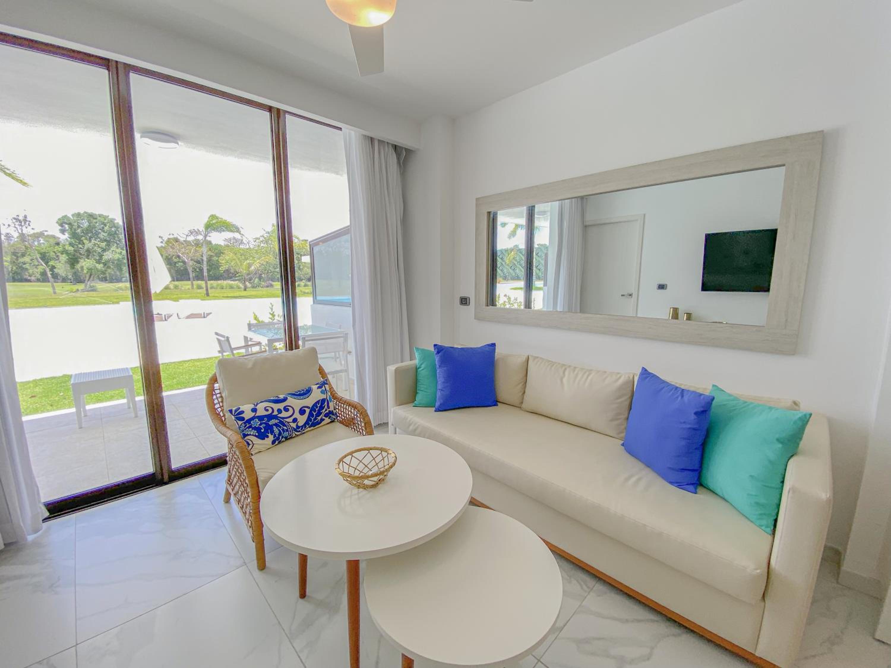 Apartment with Pool View  - Photo 23
