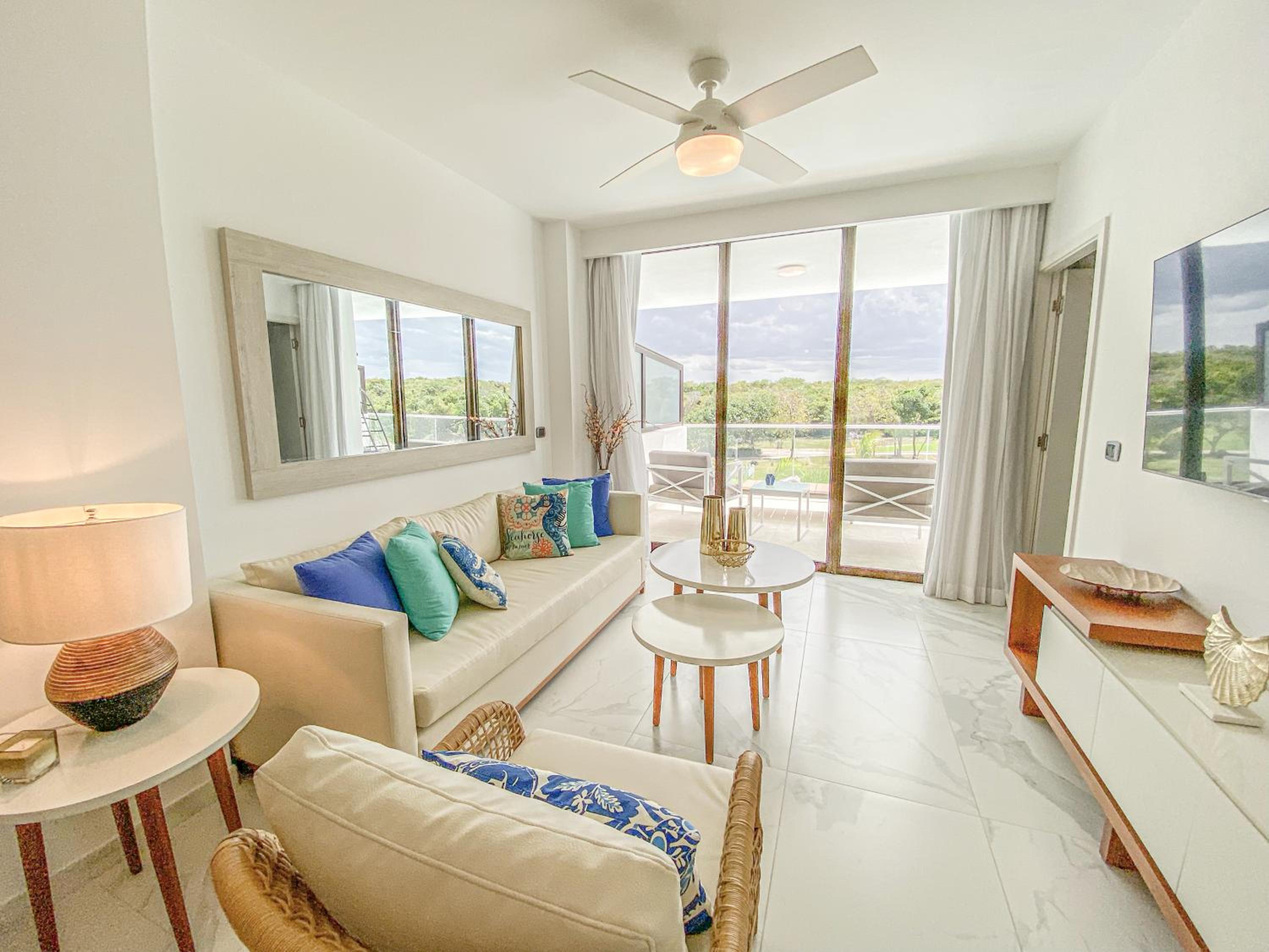 Apartment with Pool View  - Photo 24
