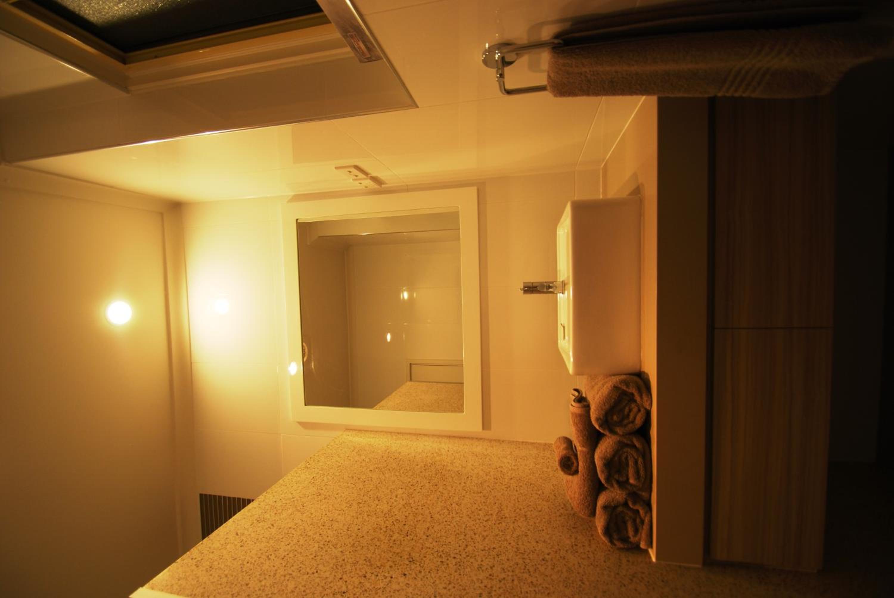 Executive Room - Photo 9