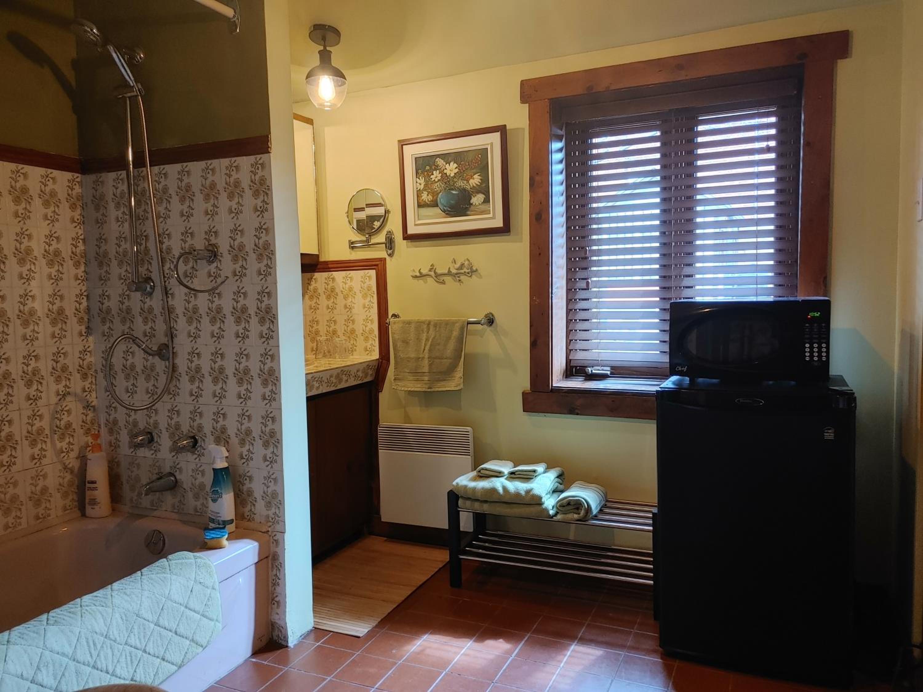 Double Room with Private Bathroom photo 2