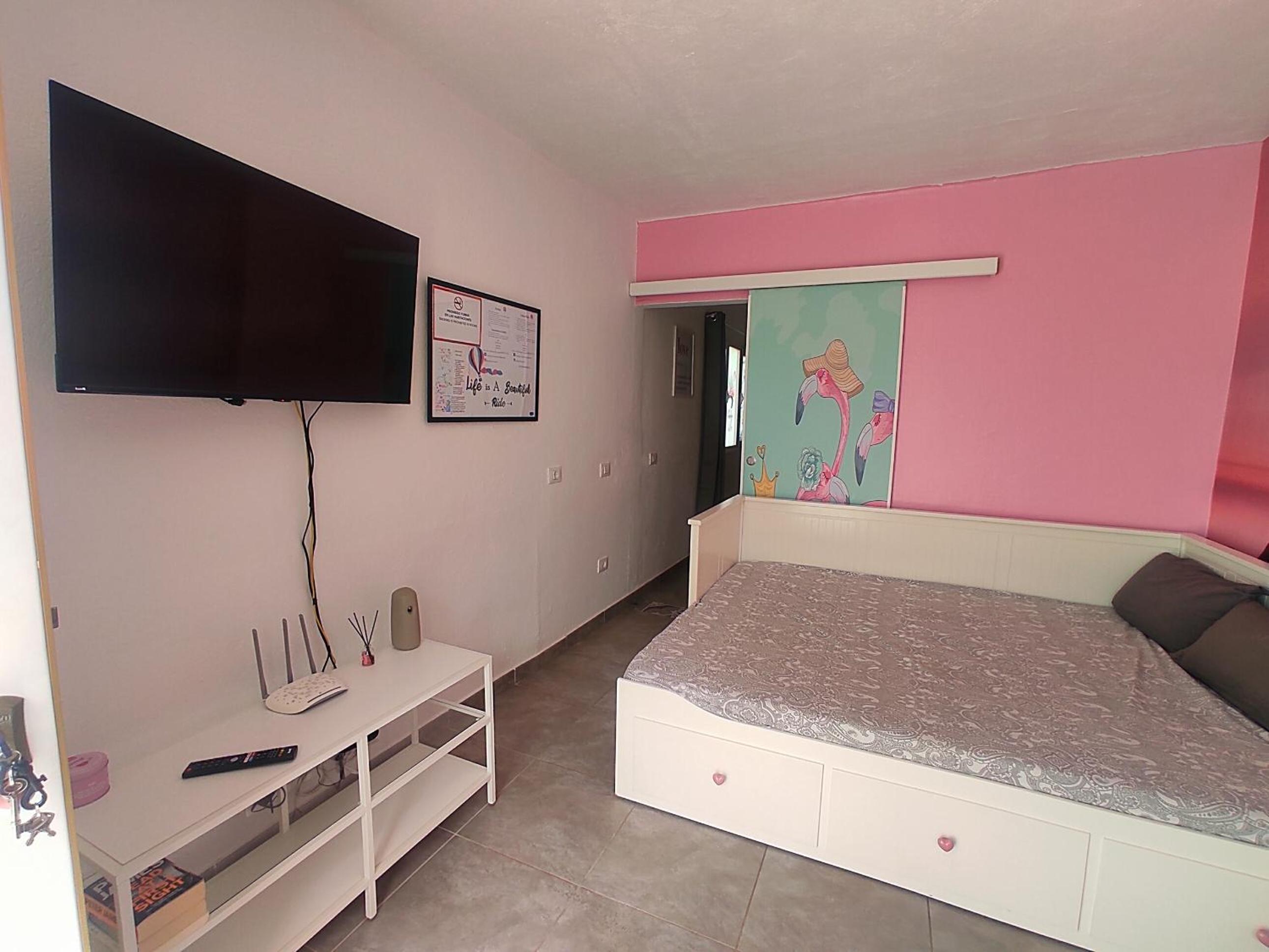 One-Bedroom Apartment - Photo 11