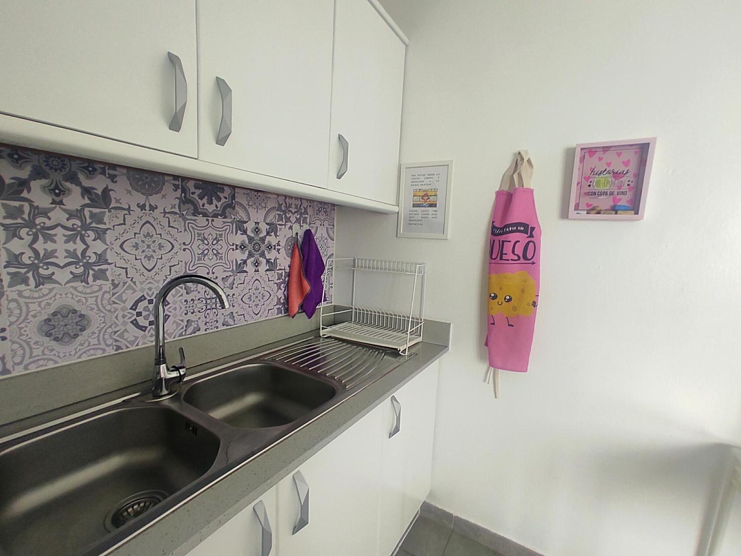 One-Bedroom Apartment - Photo 8