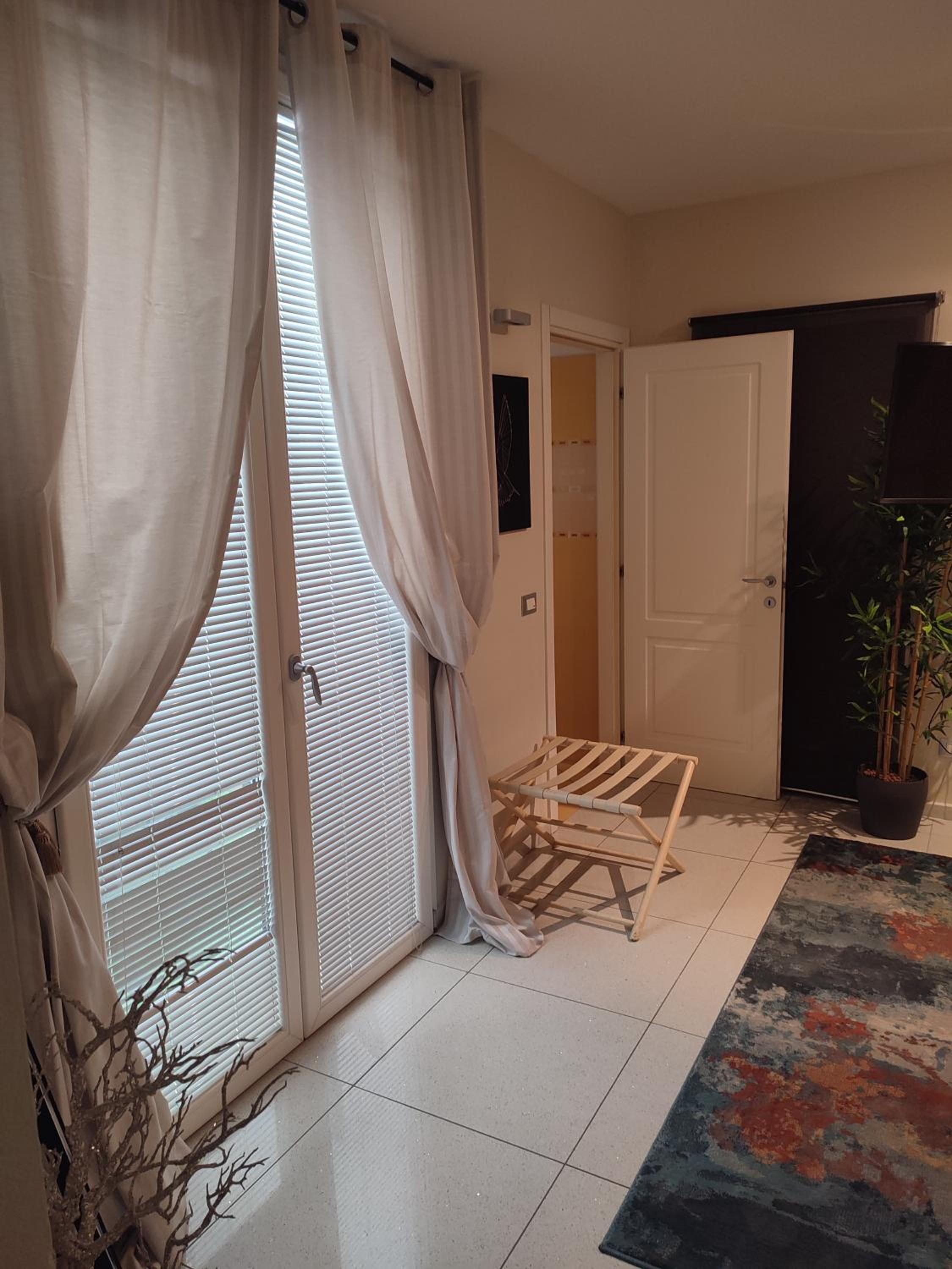 Superior Family Room photo 2