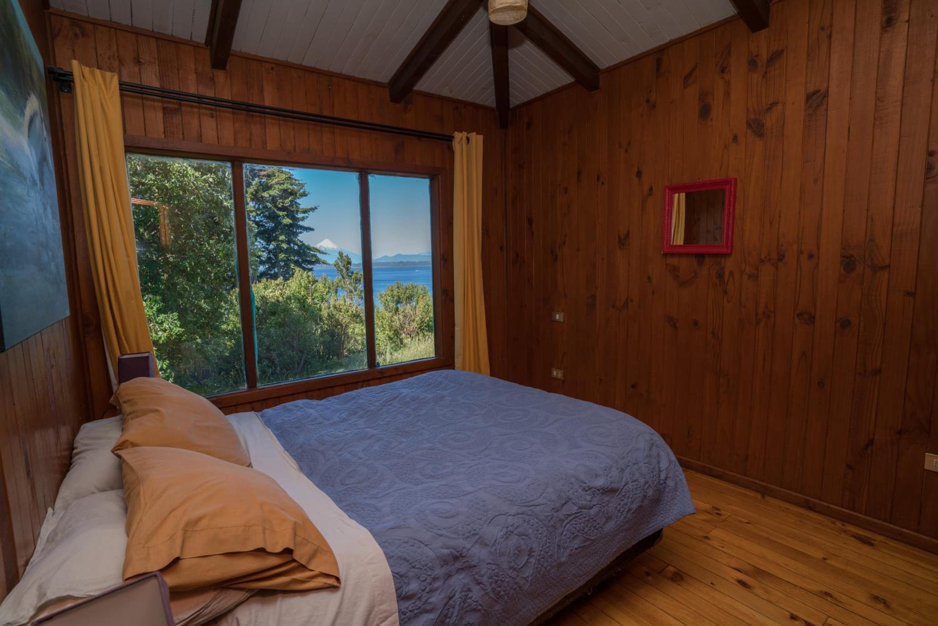 Two-Bedroom Bungalow (4 Adults) photo 2
