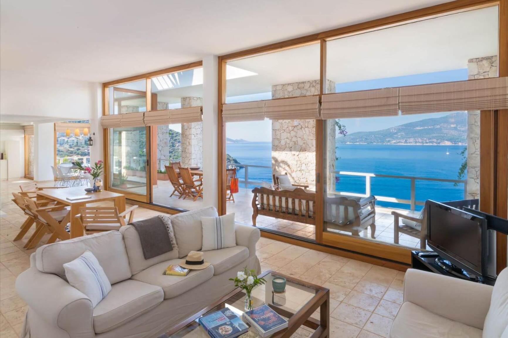 Three-Bedroom Villa photo 3
