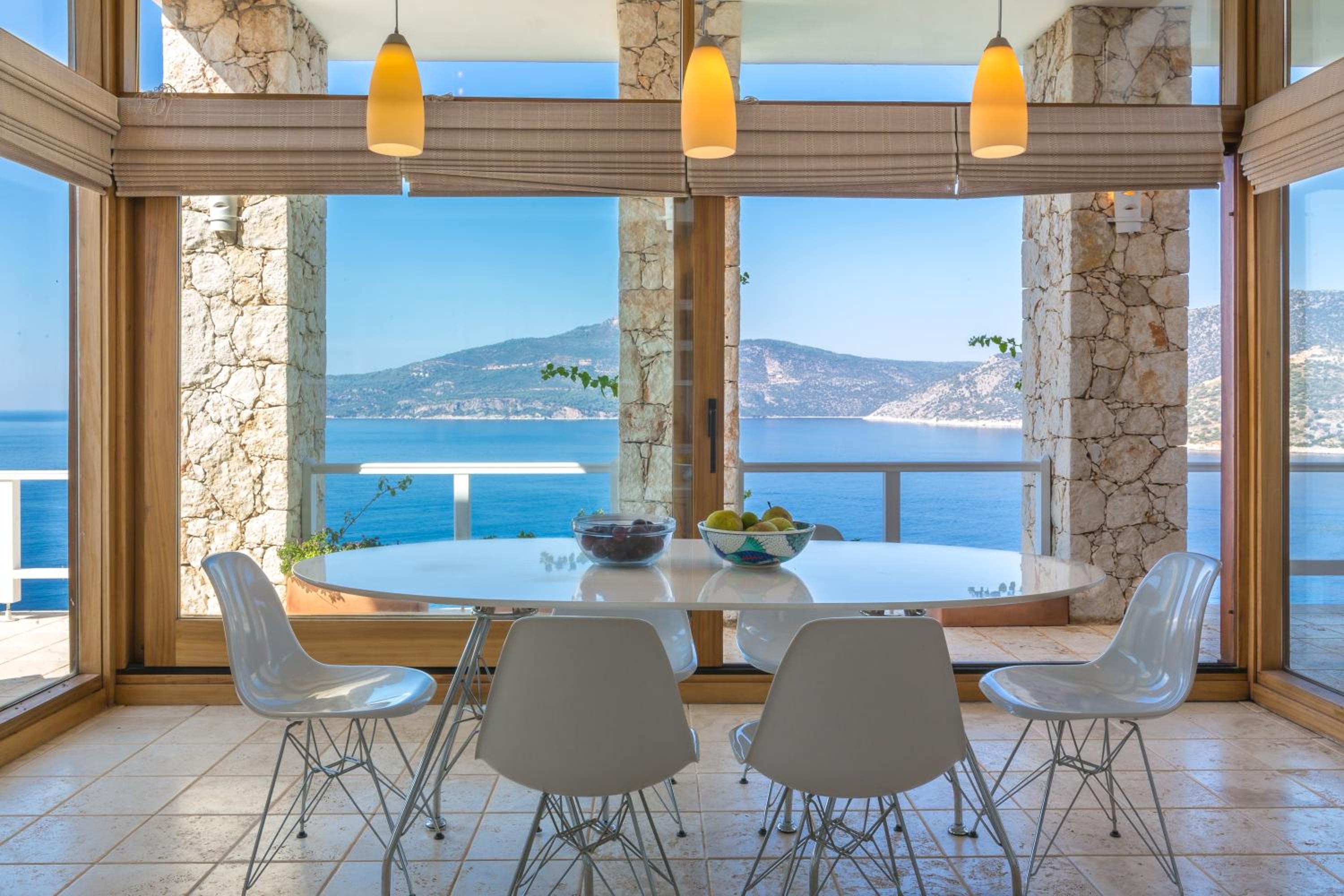 Three-Bedroom Villa photo 2