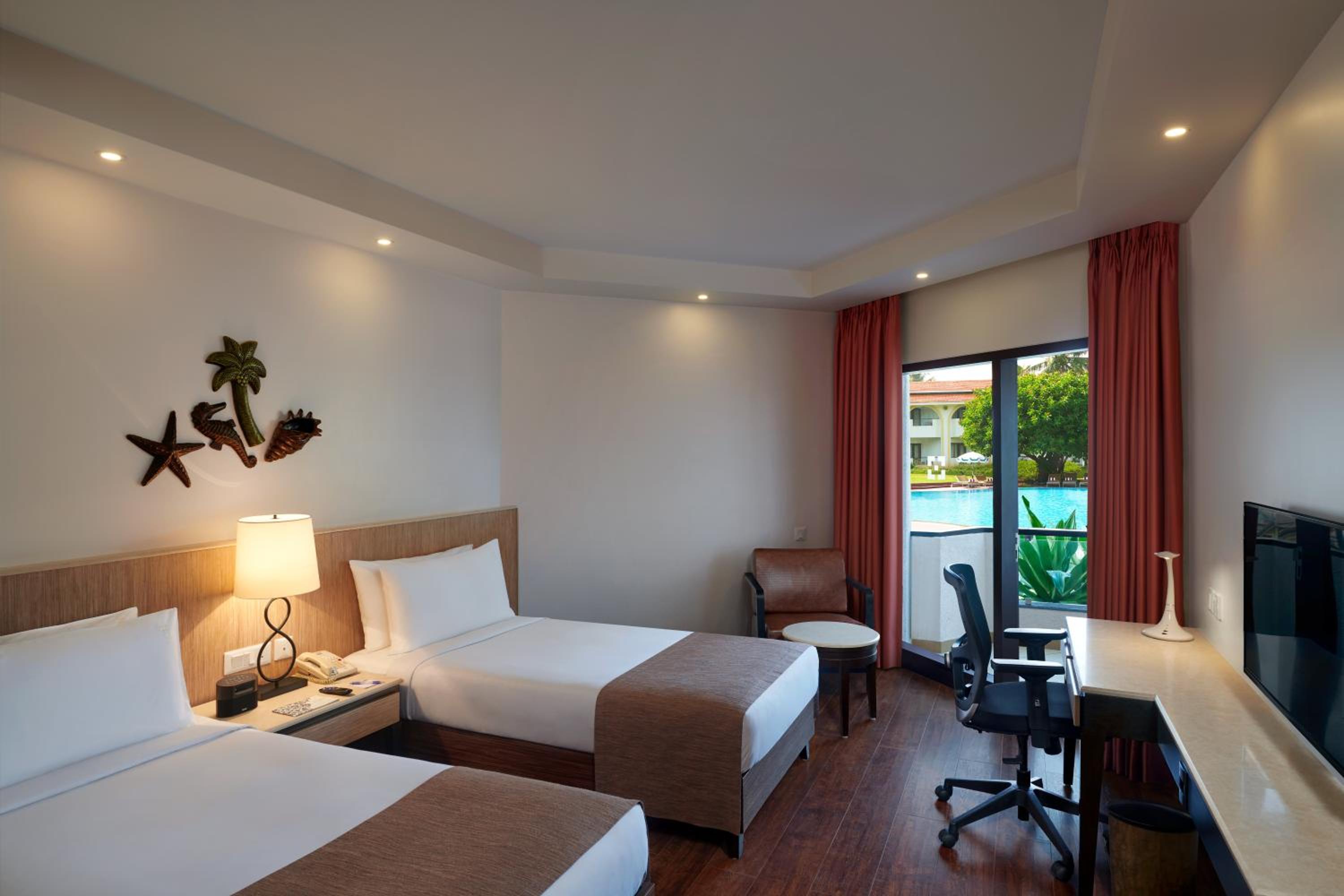 Standard Twin Room with Pool View - Photo 1