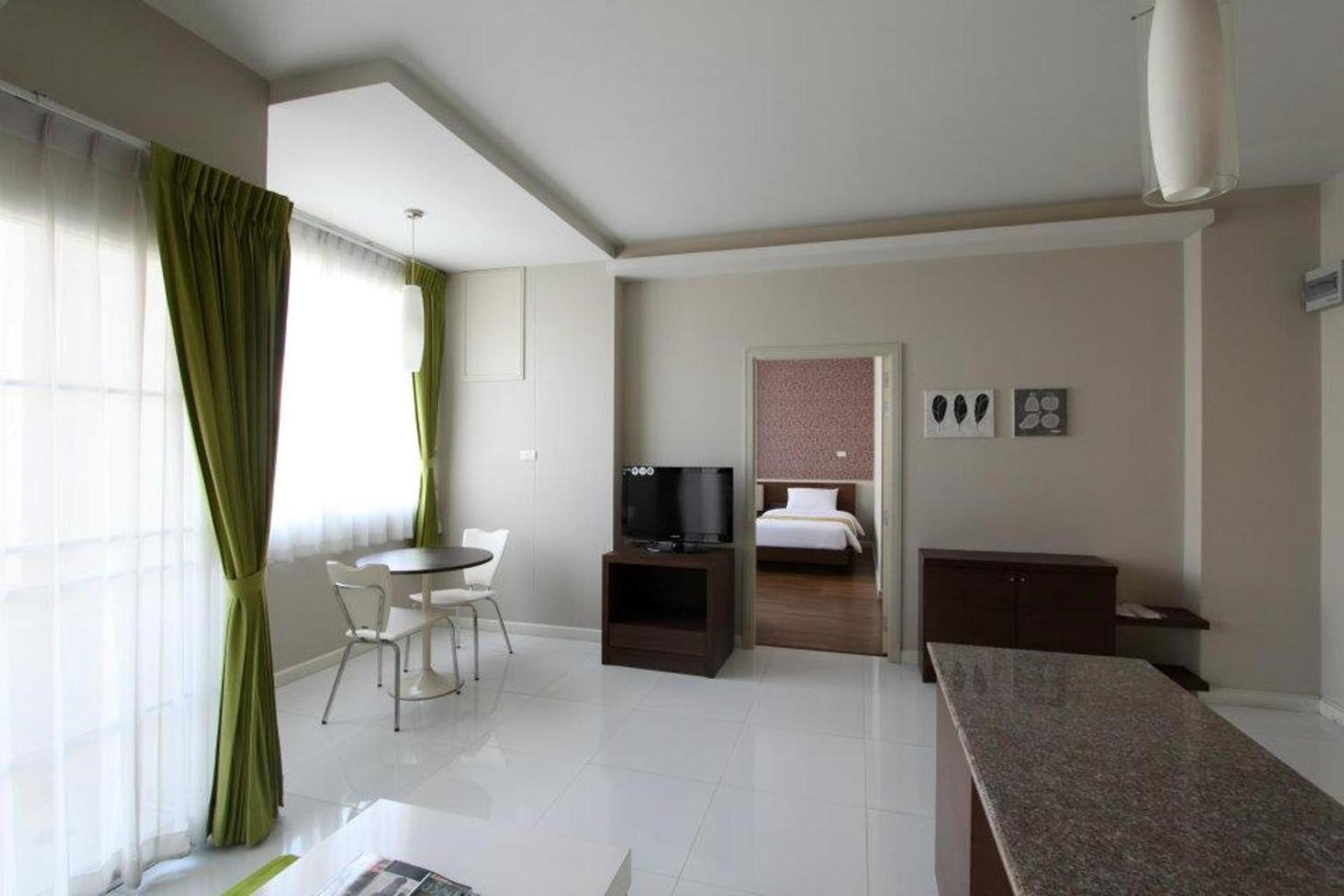 One-Bedroom Suite Double - Photo 2