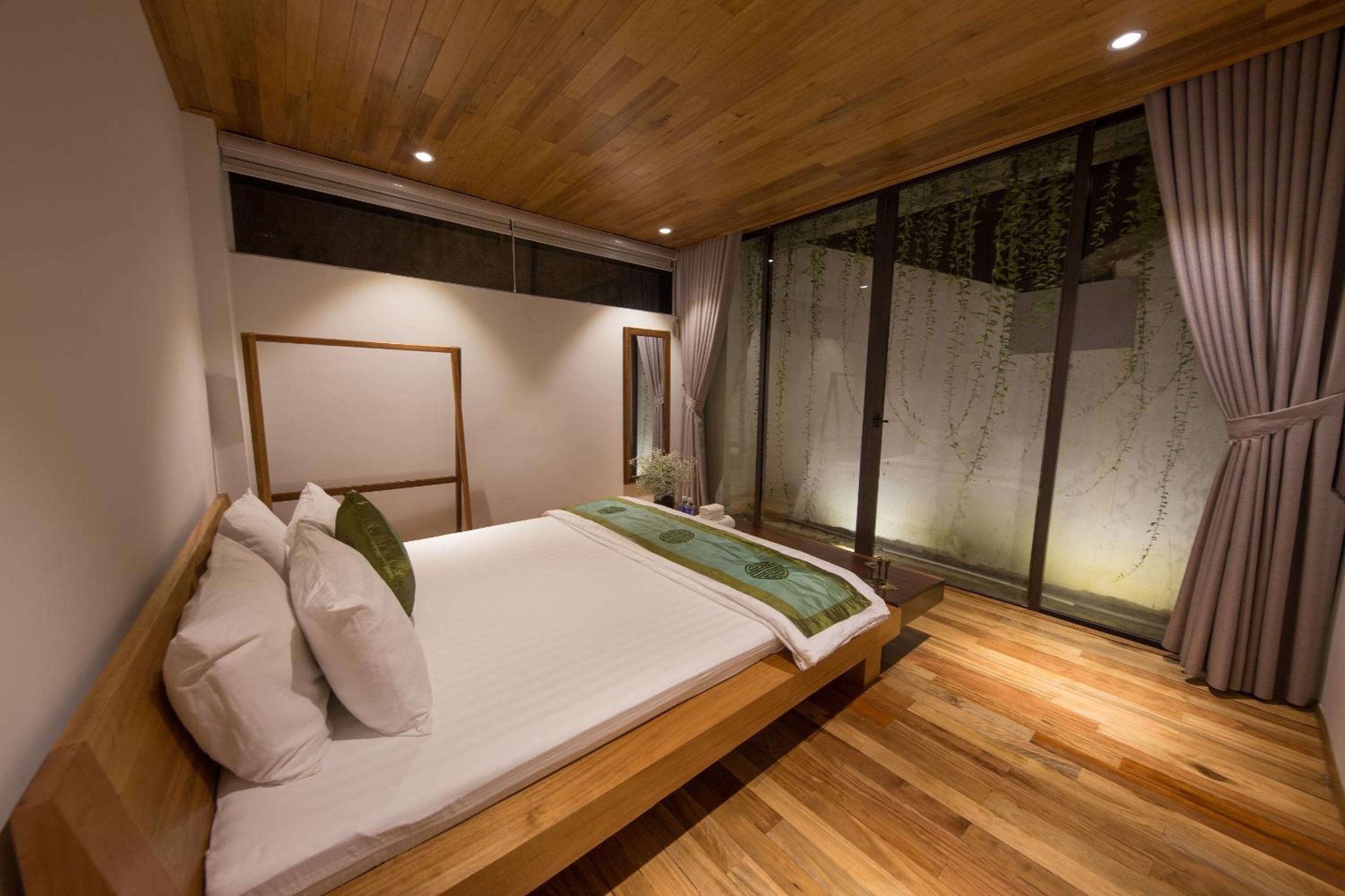 Double Room with Private External Bathroom