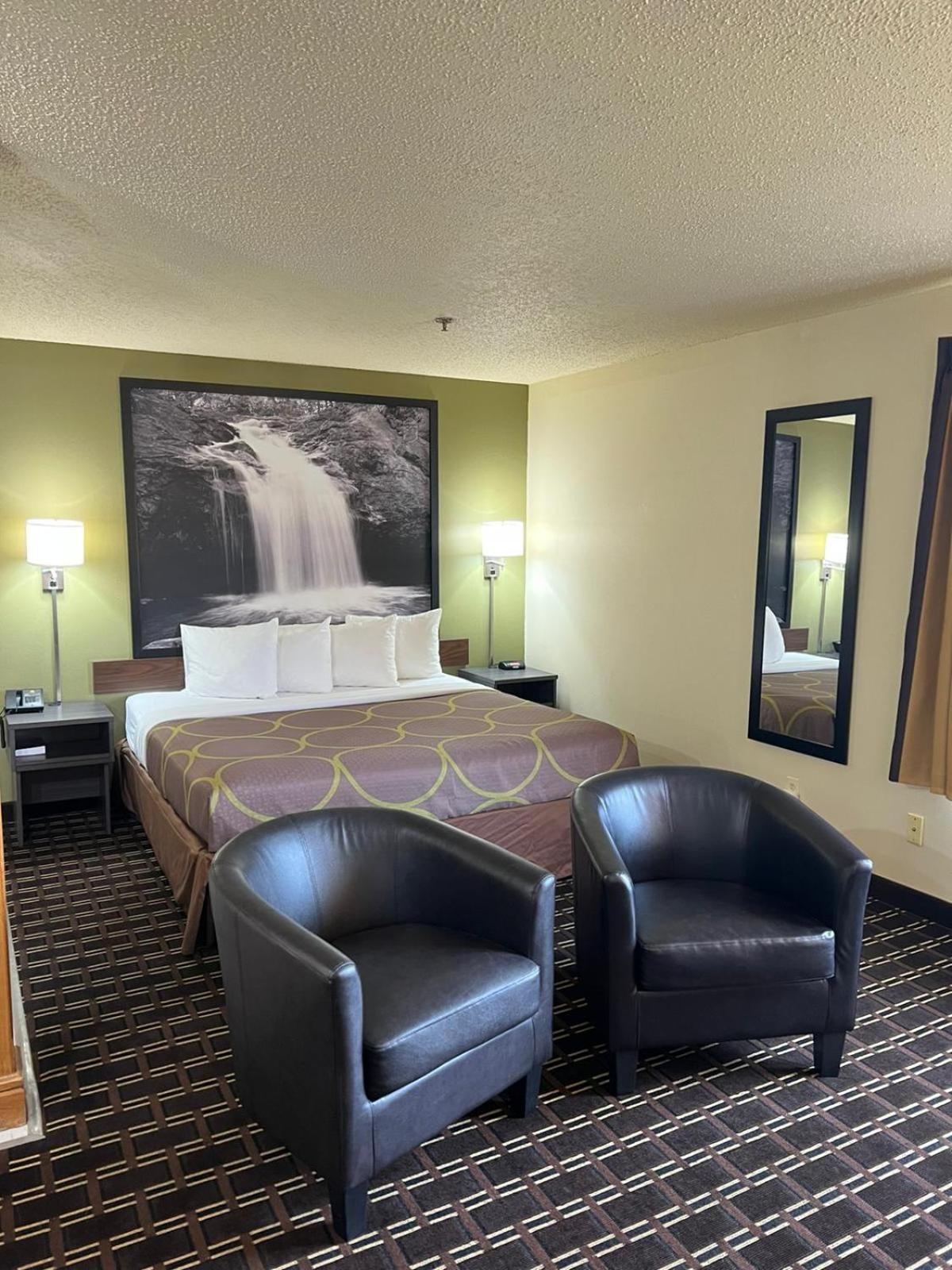 King Studio Suite - Non-Smoking - Photo 1