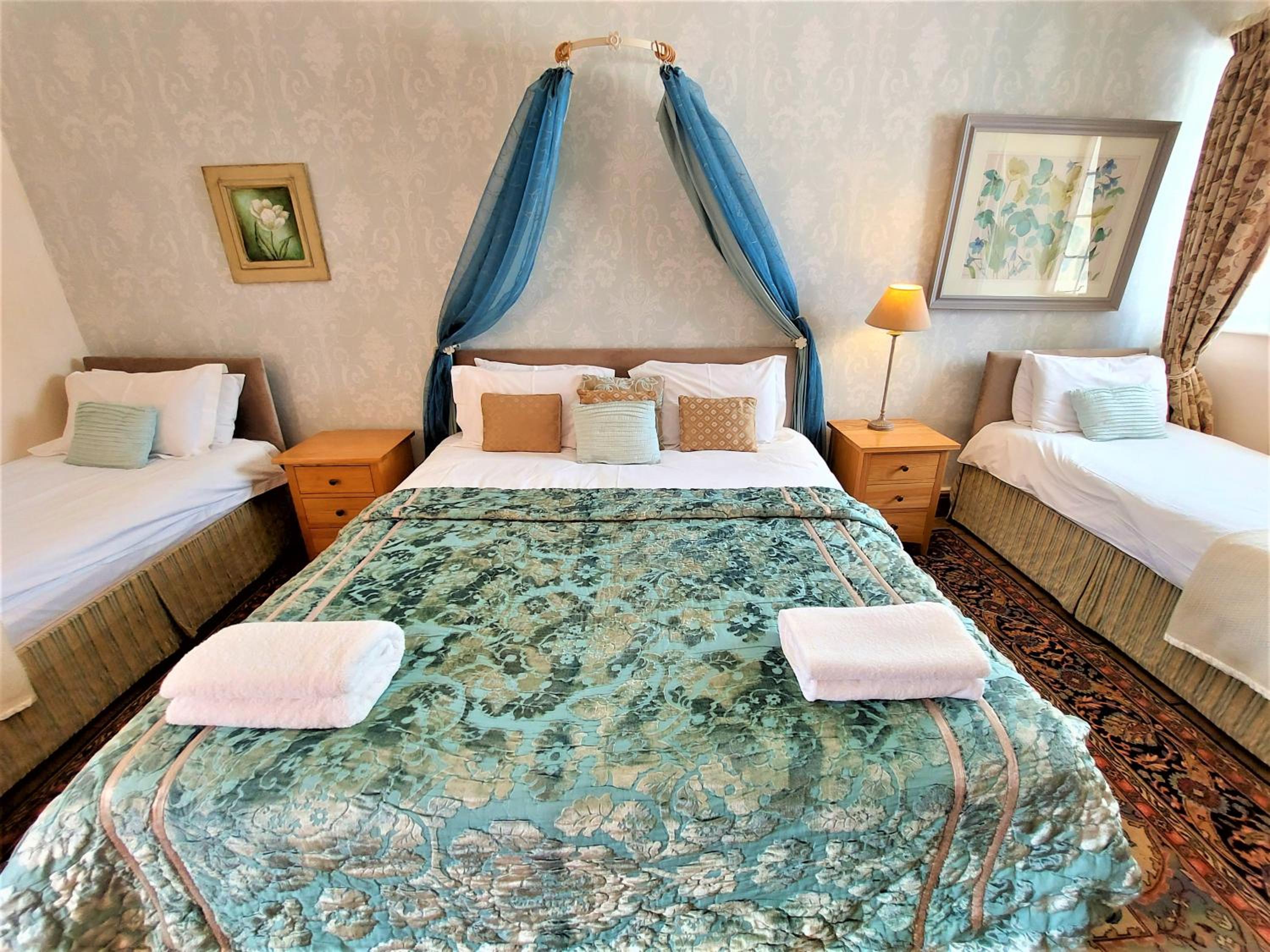 Deluxe Quadruple Room photo 2