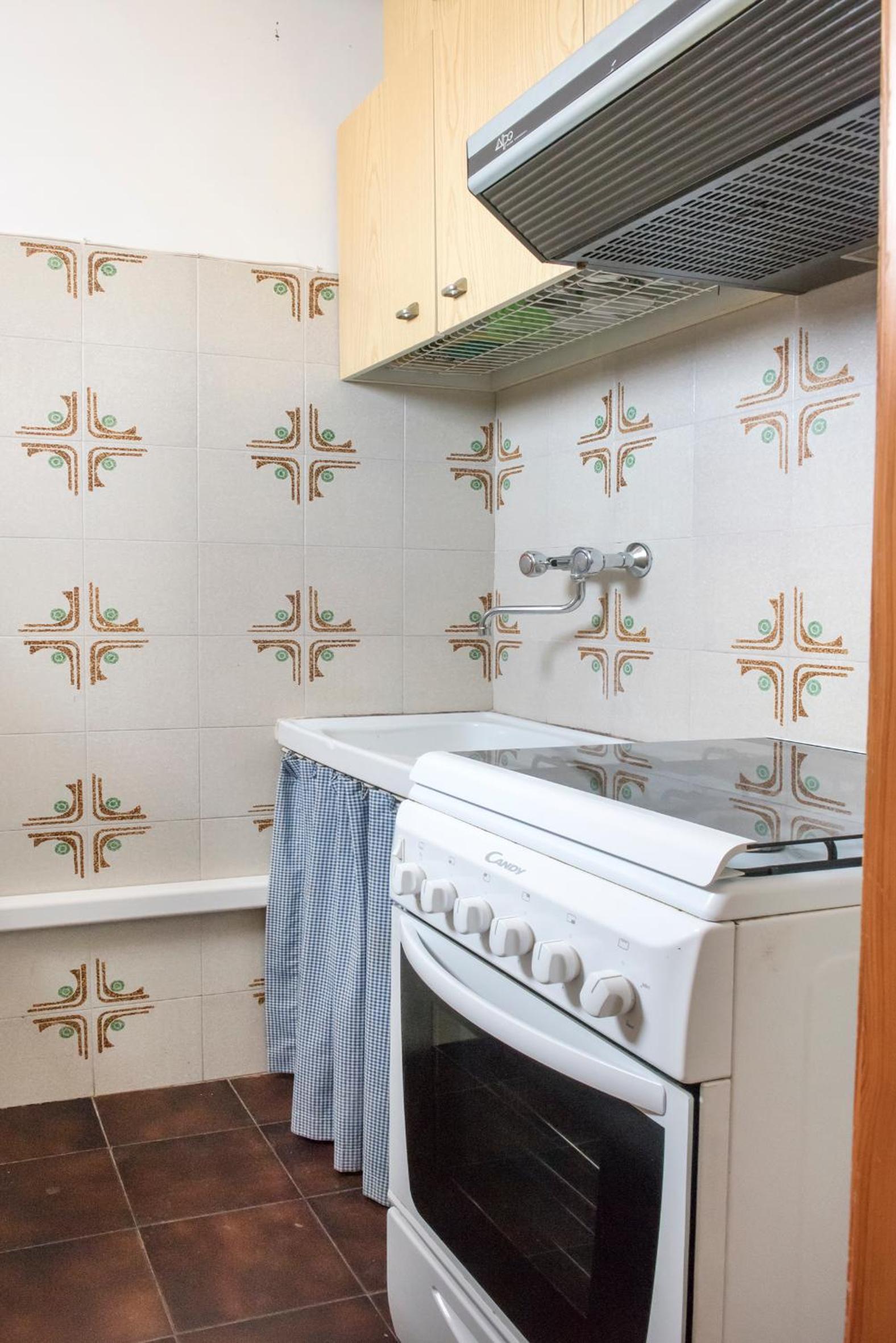 One-Bedroom Apartment - Photo 9