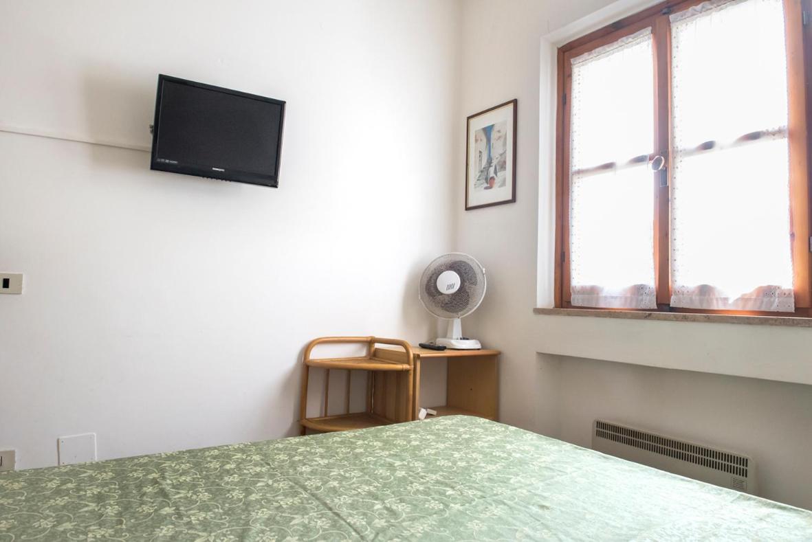 One-Bedroom Apartment - Photo 18
