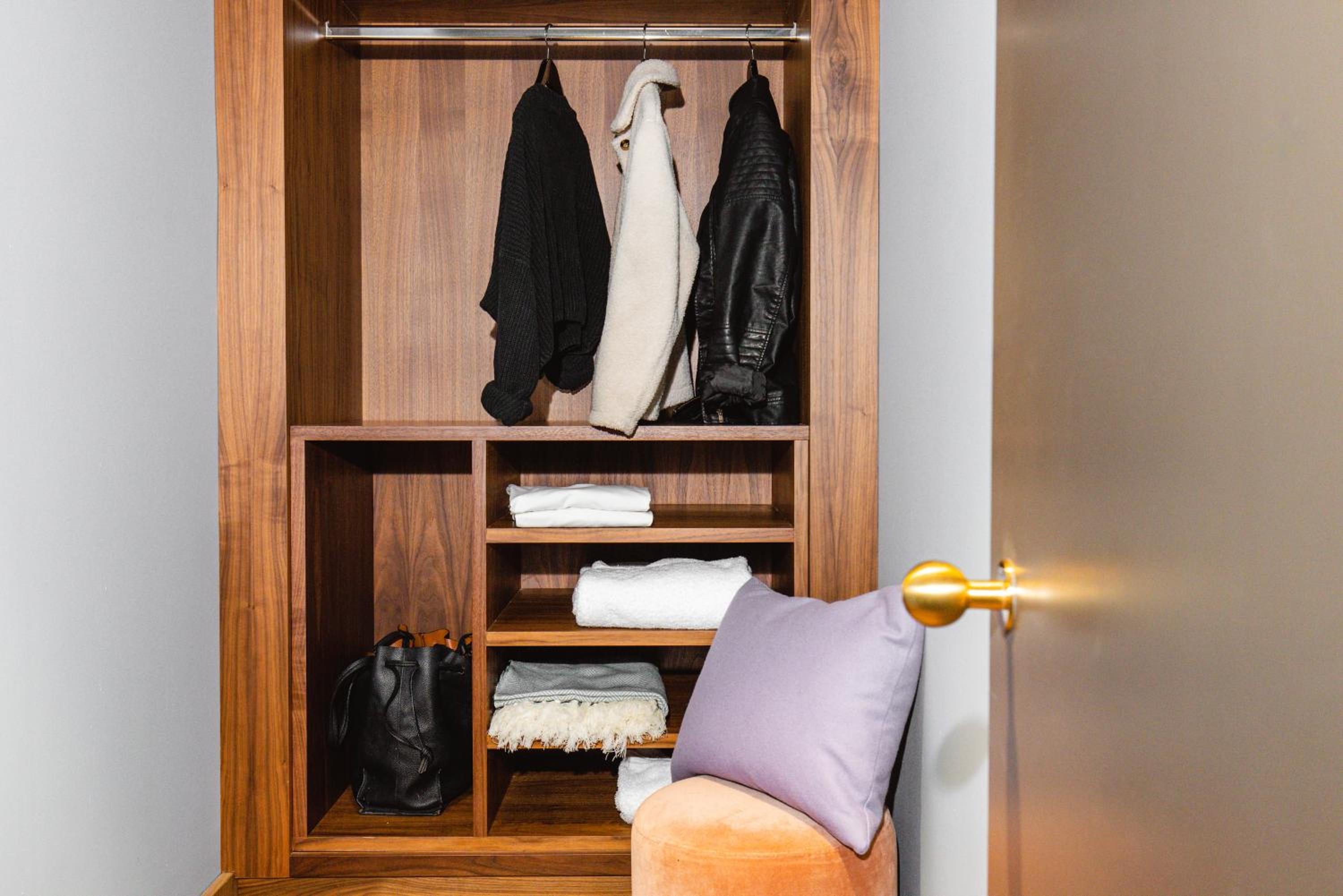 Penthouse Two Bedroom Apartment - Photo 1