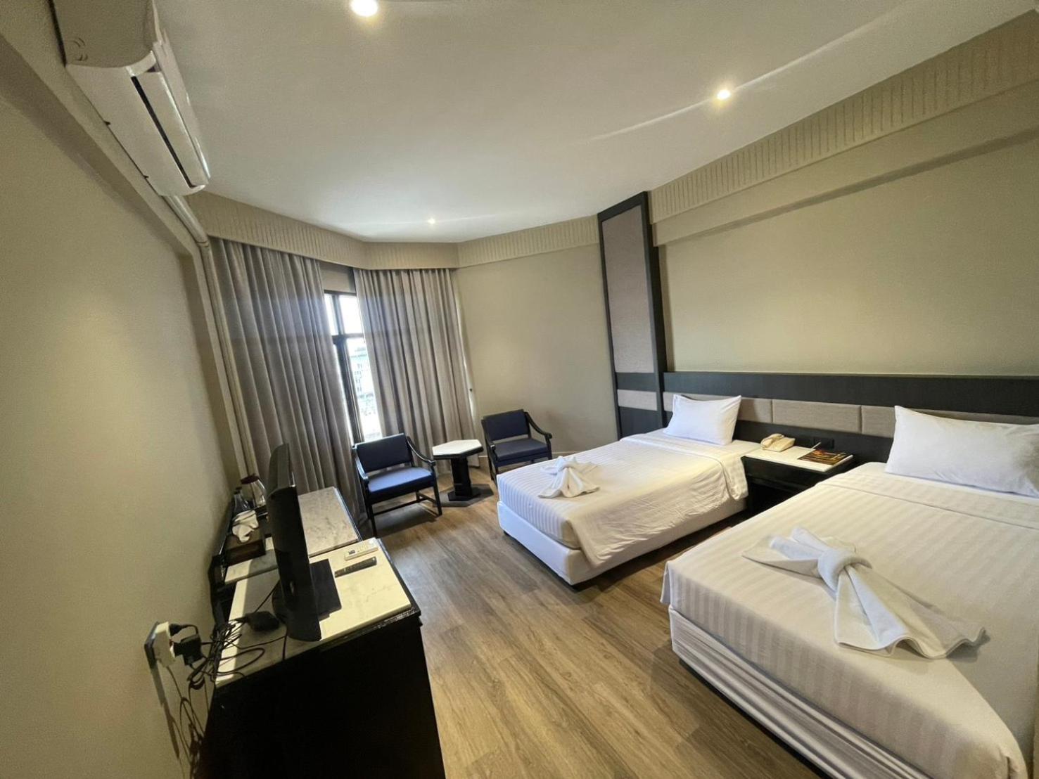 Deluxe Twin Room