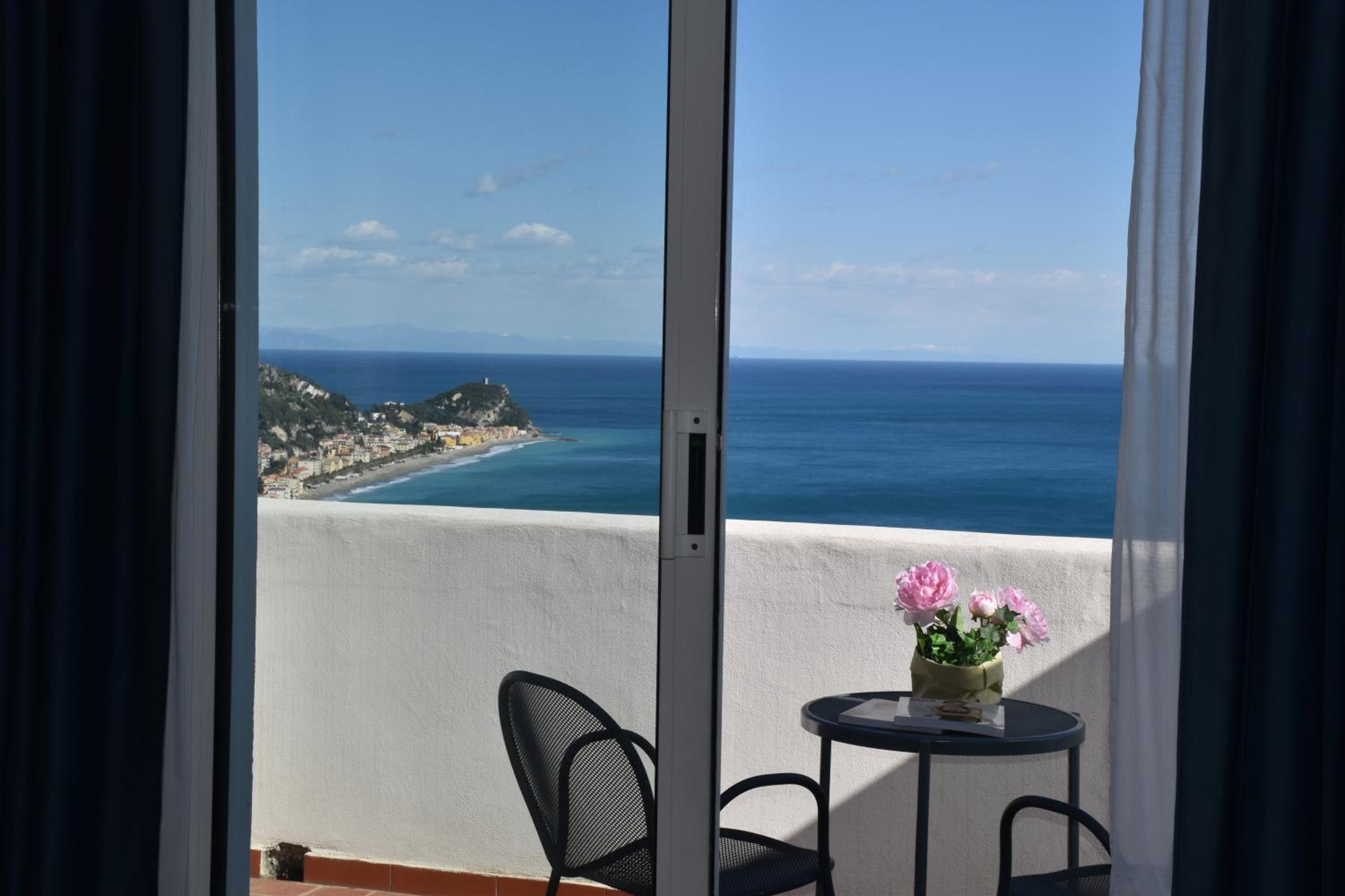 Junior Suite with Terrace photo 2