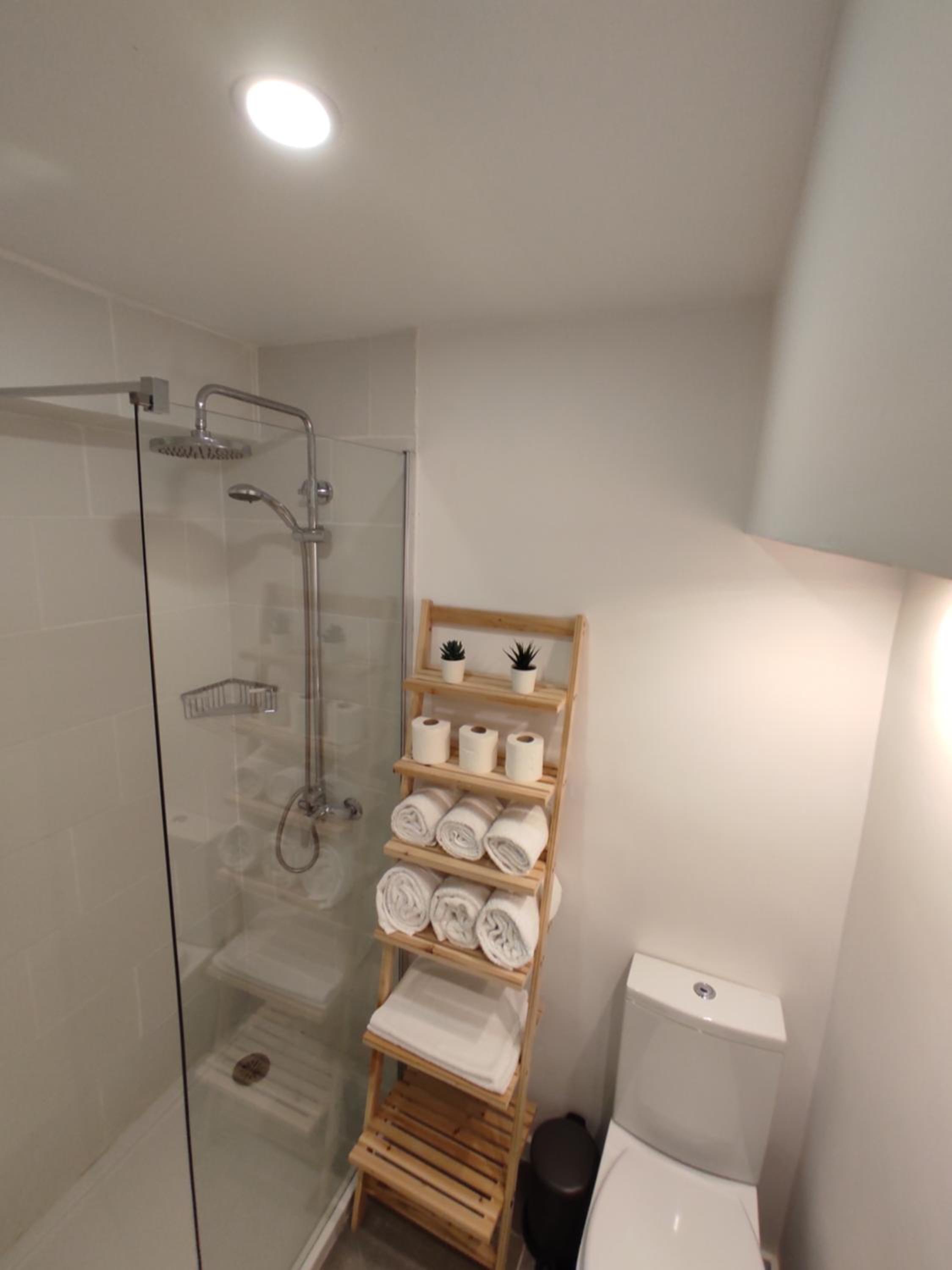 Triple Room with Balcony - Photo 5
