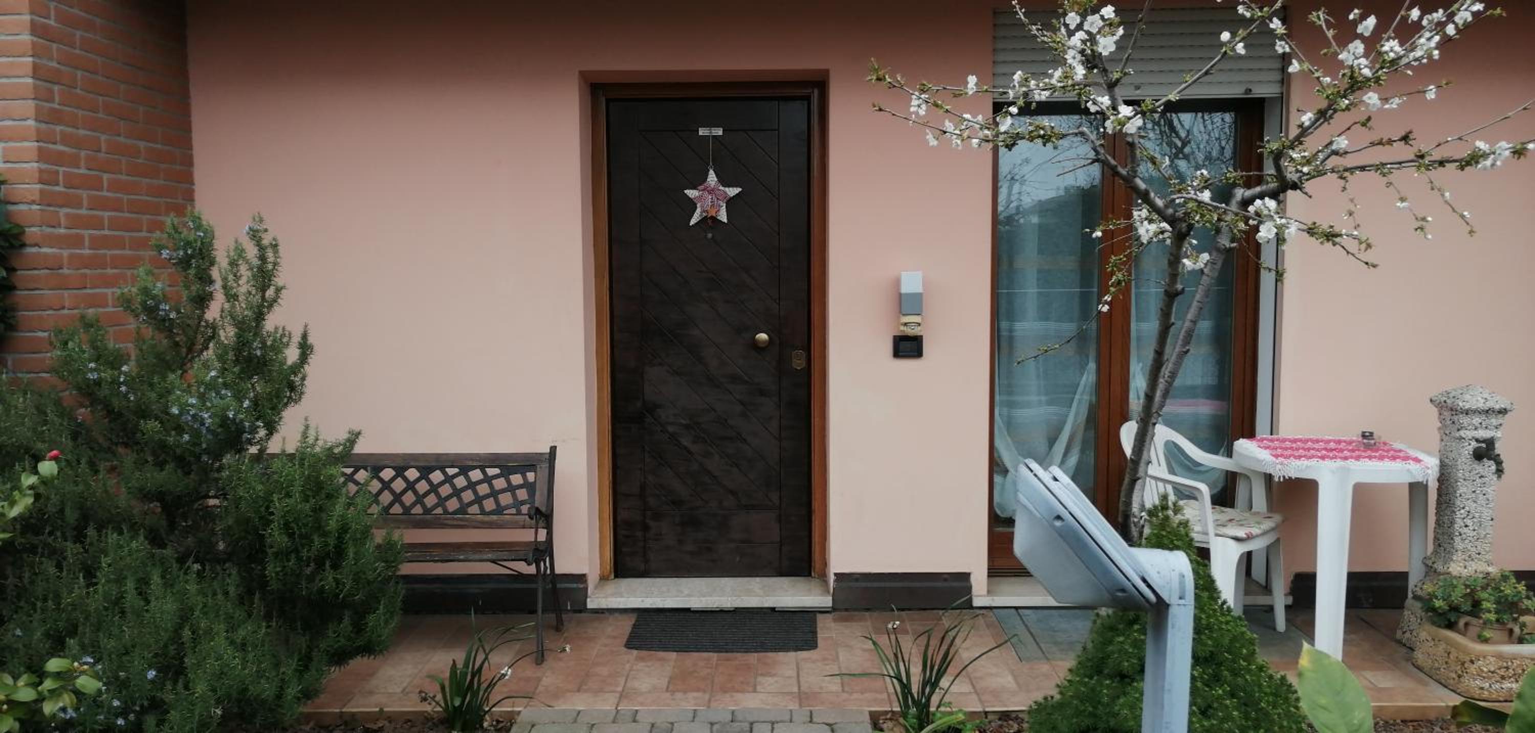 Apartment - Split Level - Photo 3