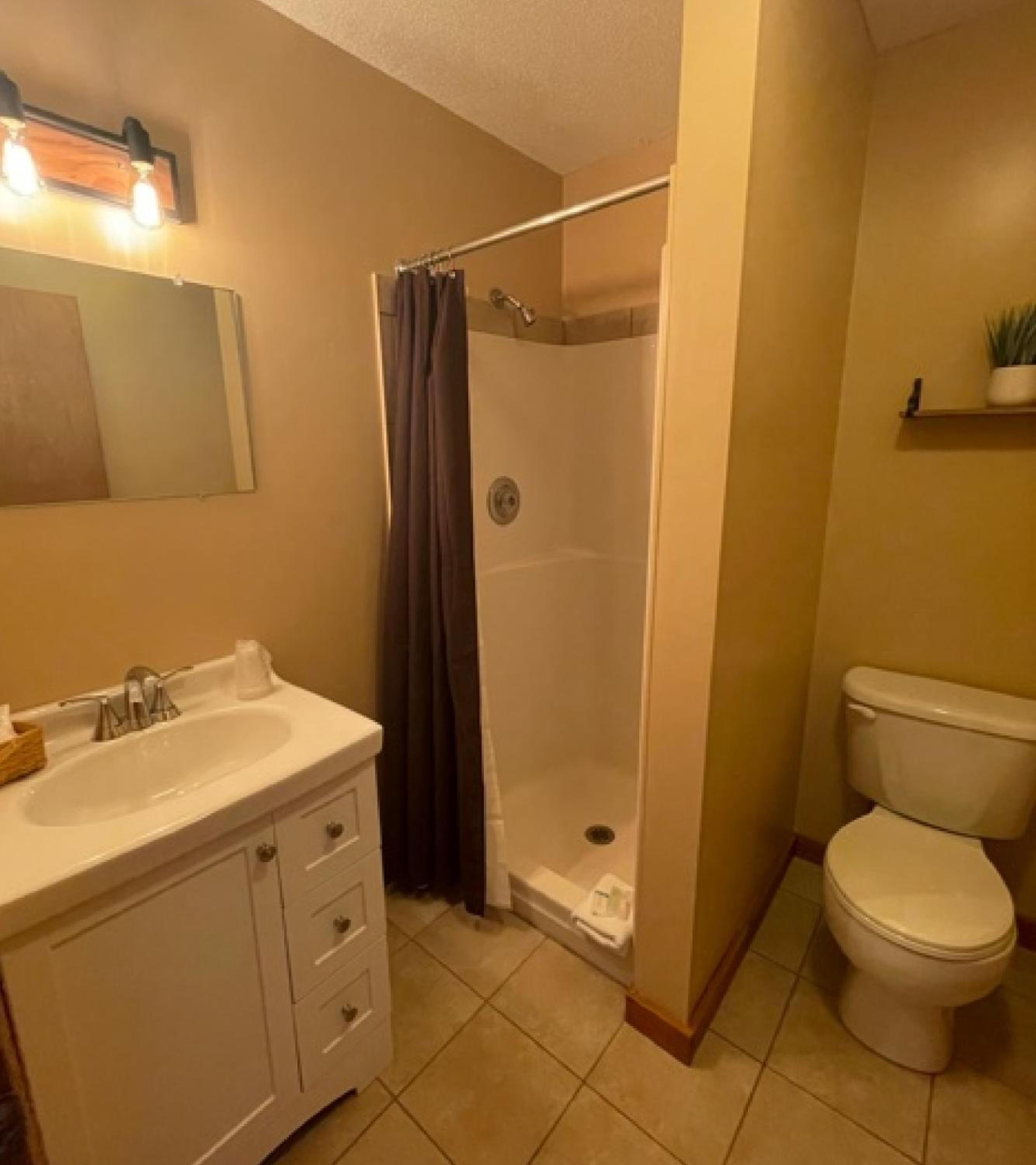 Budget Queen Room photo 2