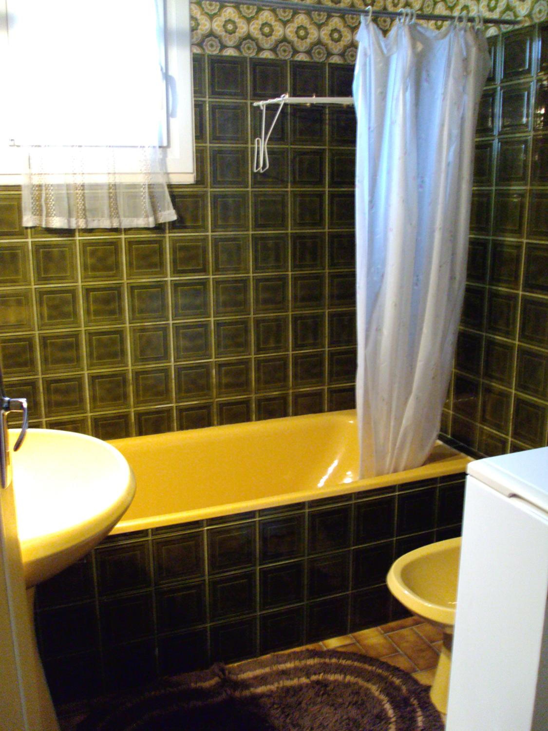 One-Bedroom Apartment (5 Adults) photo 1