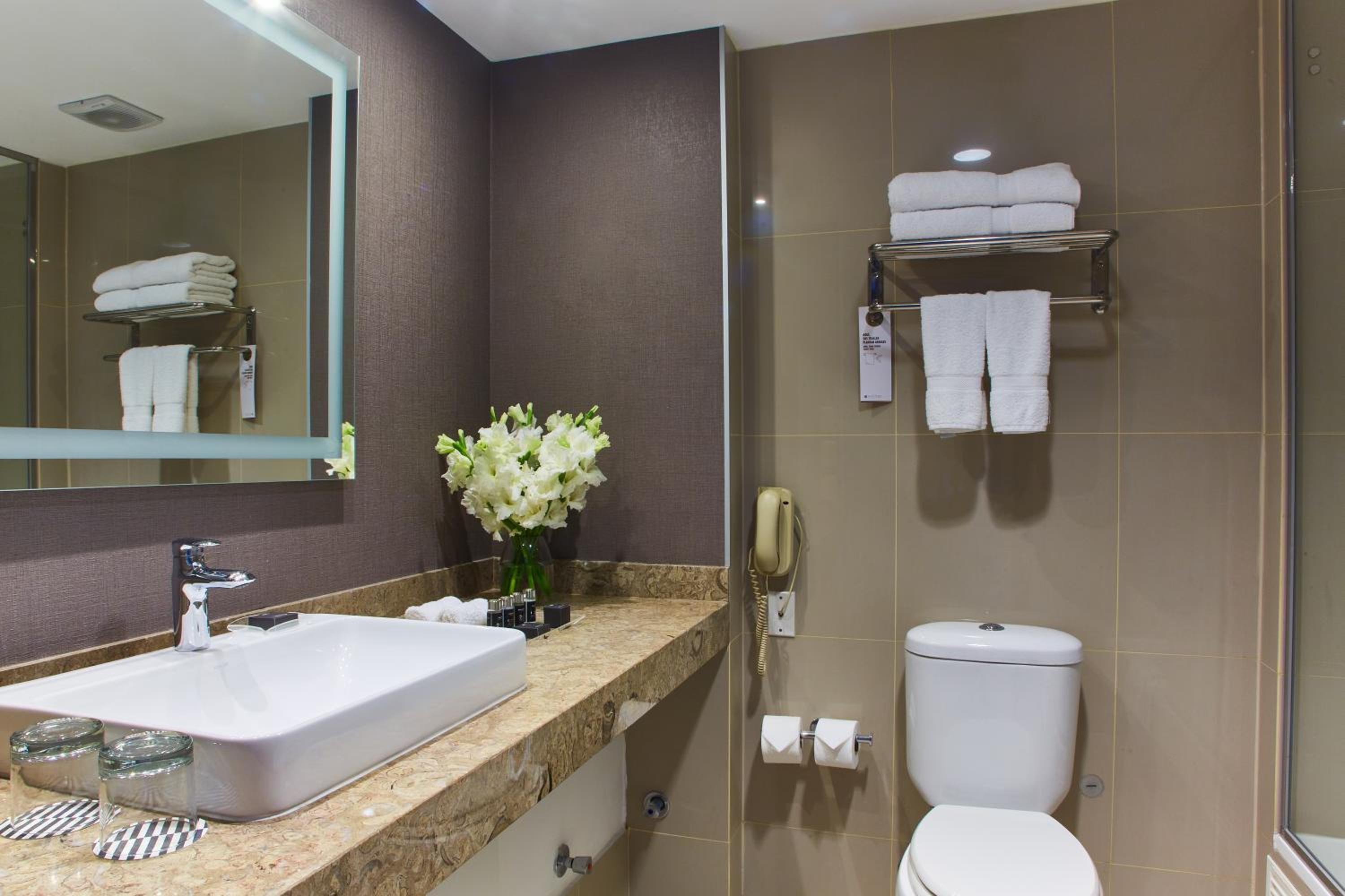 Superior King Room - Photo 4