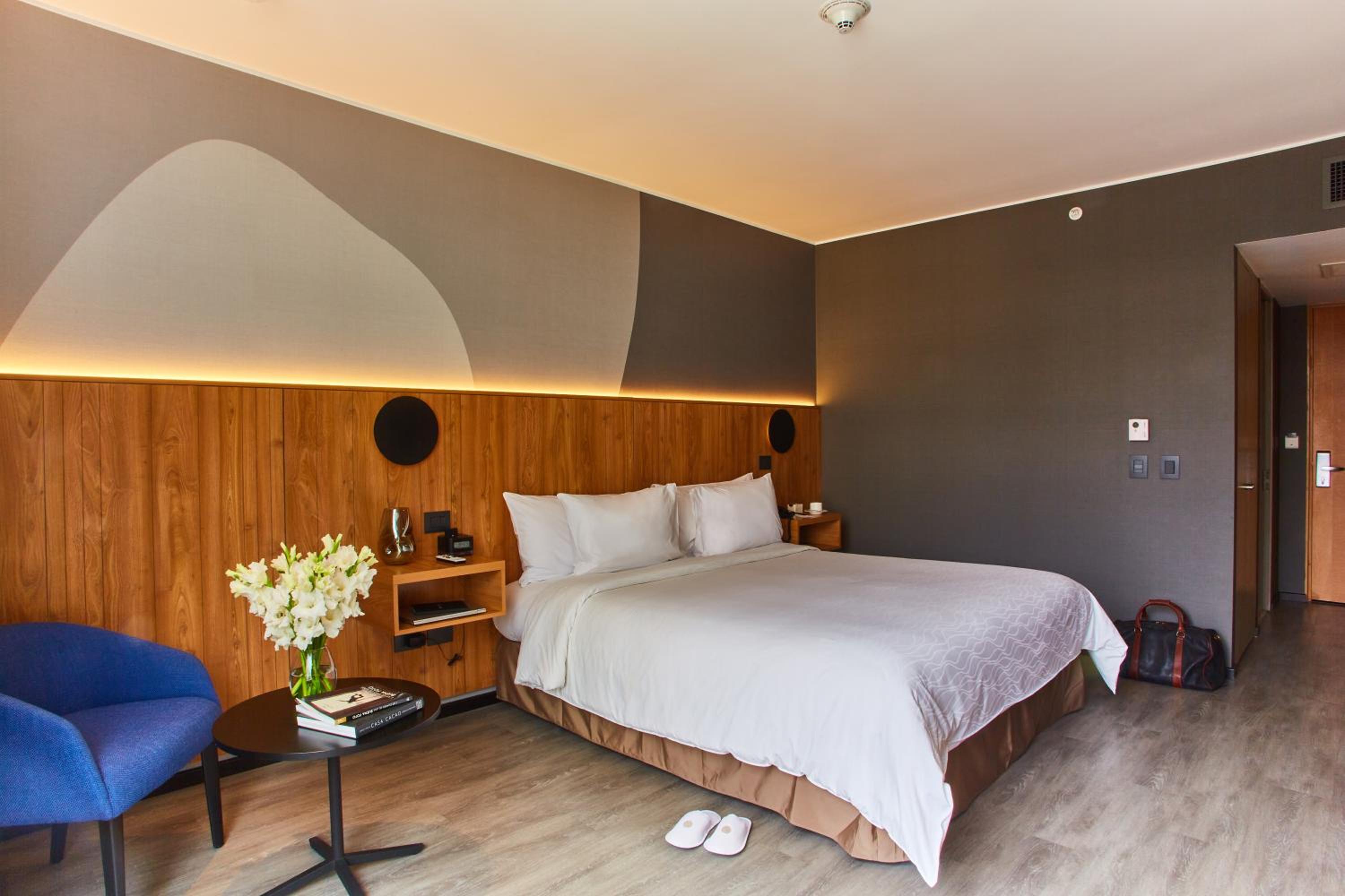 Superior King Room - Photo 1