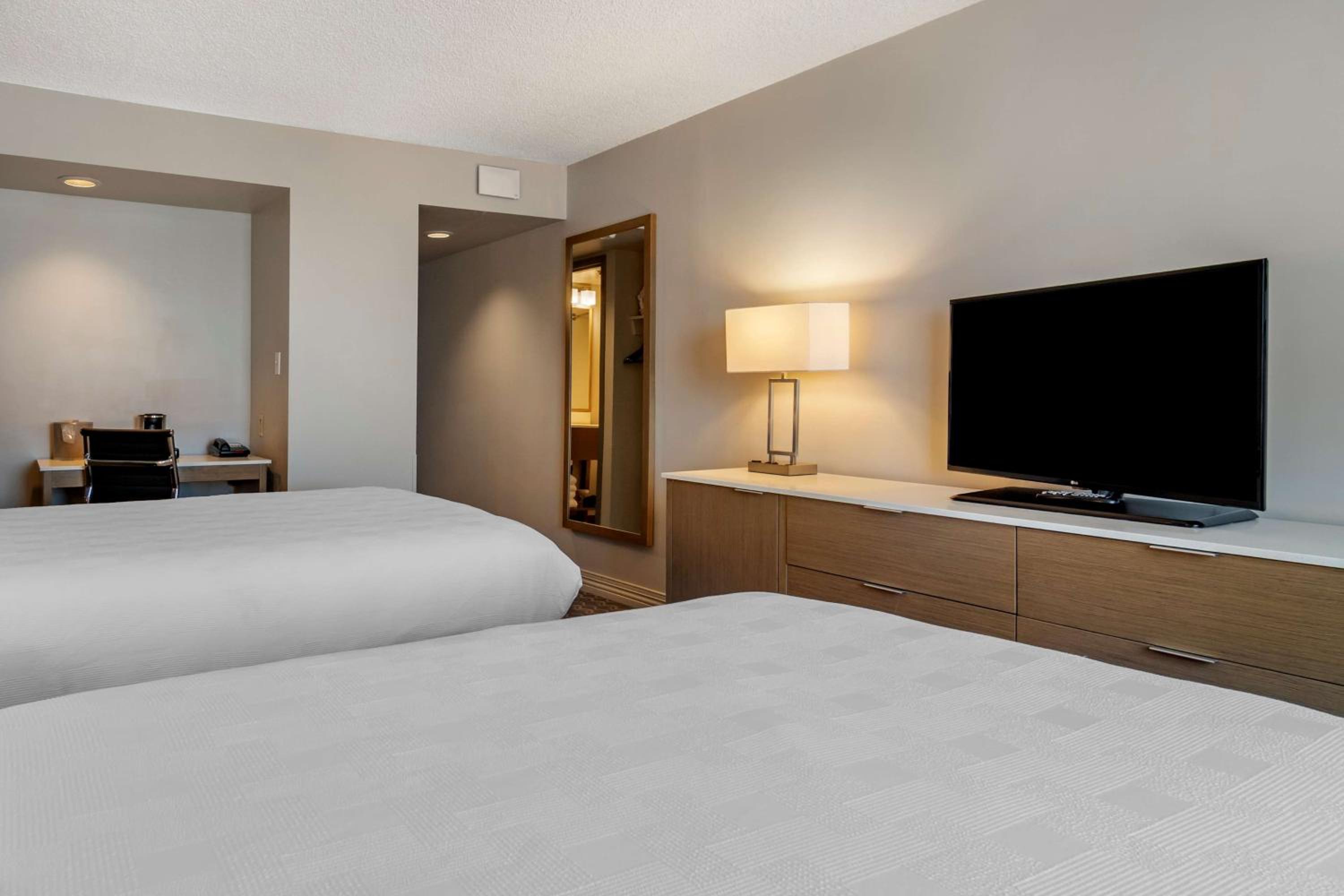 Deluxe Two Double Beds Room - Photo 3
