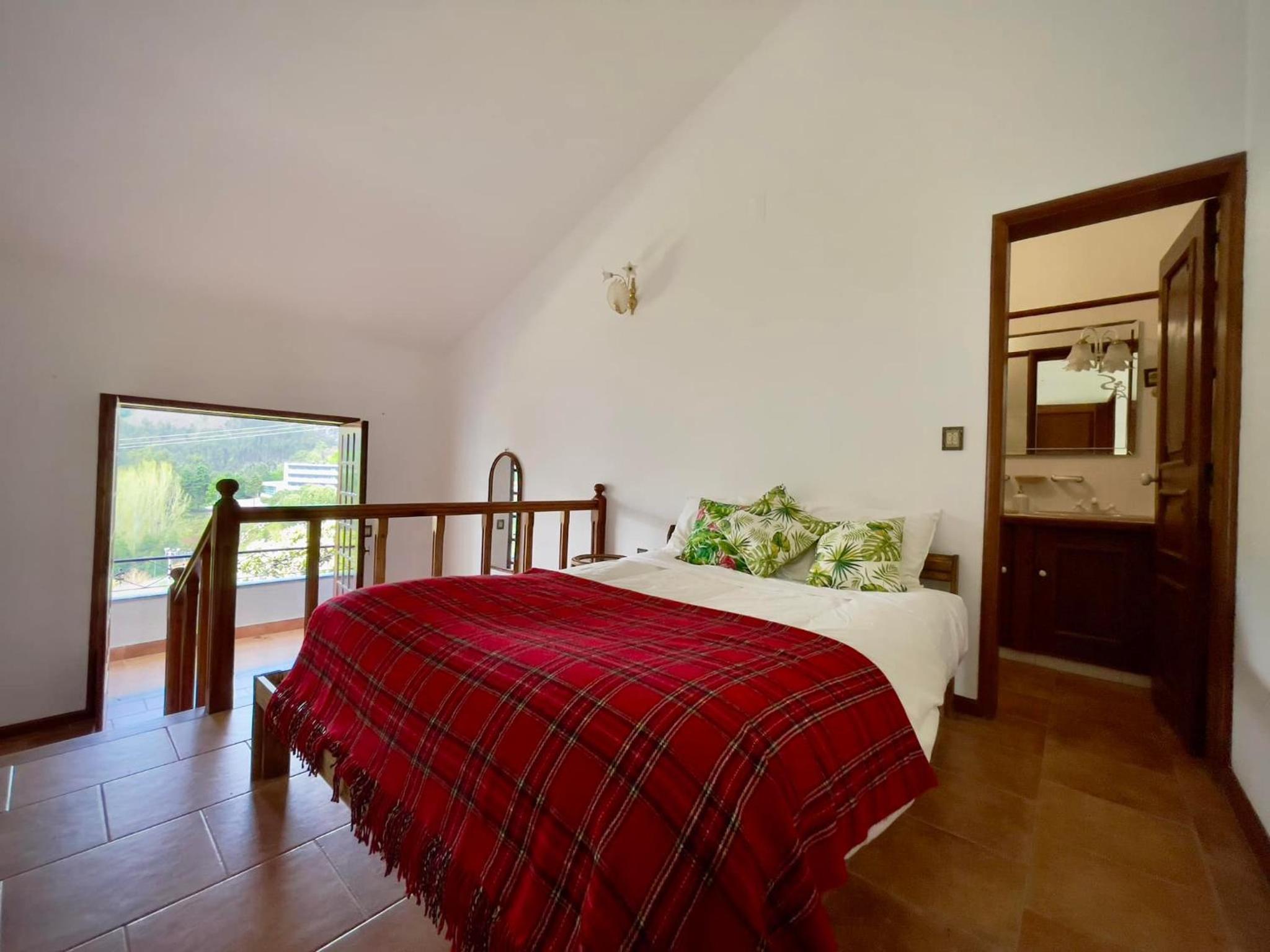 Four-Bedroom House photo 3