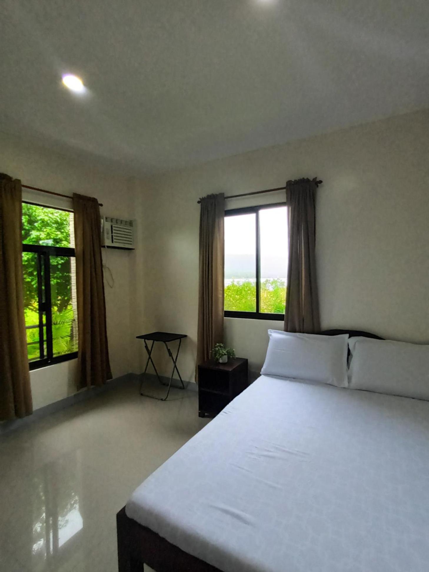 Deluxe Double Room - Photo 17