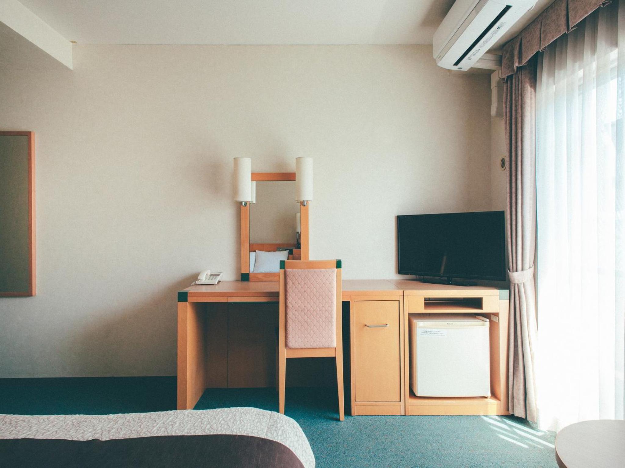 <Standard Floor> Queen Room with Free Breakfast - Smoking - Photo 4