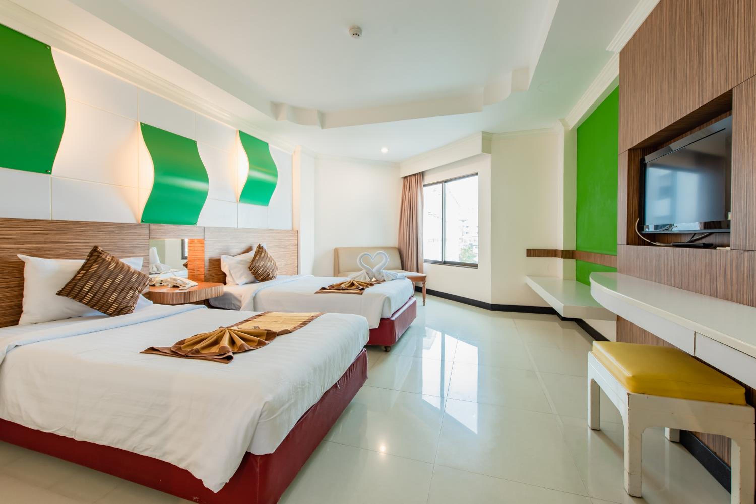 Superior Double or Twin Room - Photo 9