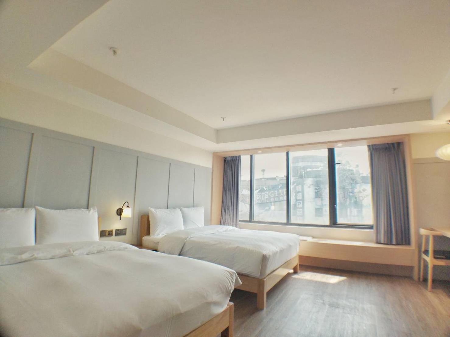 Superior Quadruple Room - Photo 1