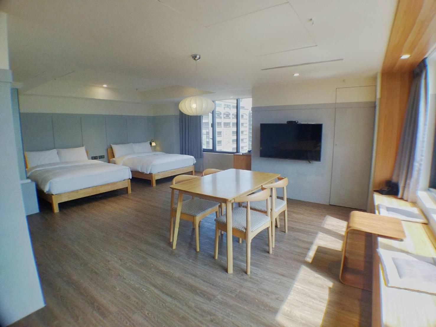 Deluxe Quadruple Room - Photo 1