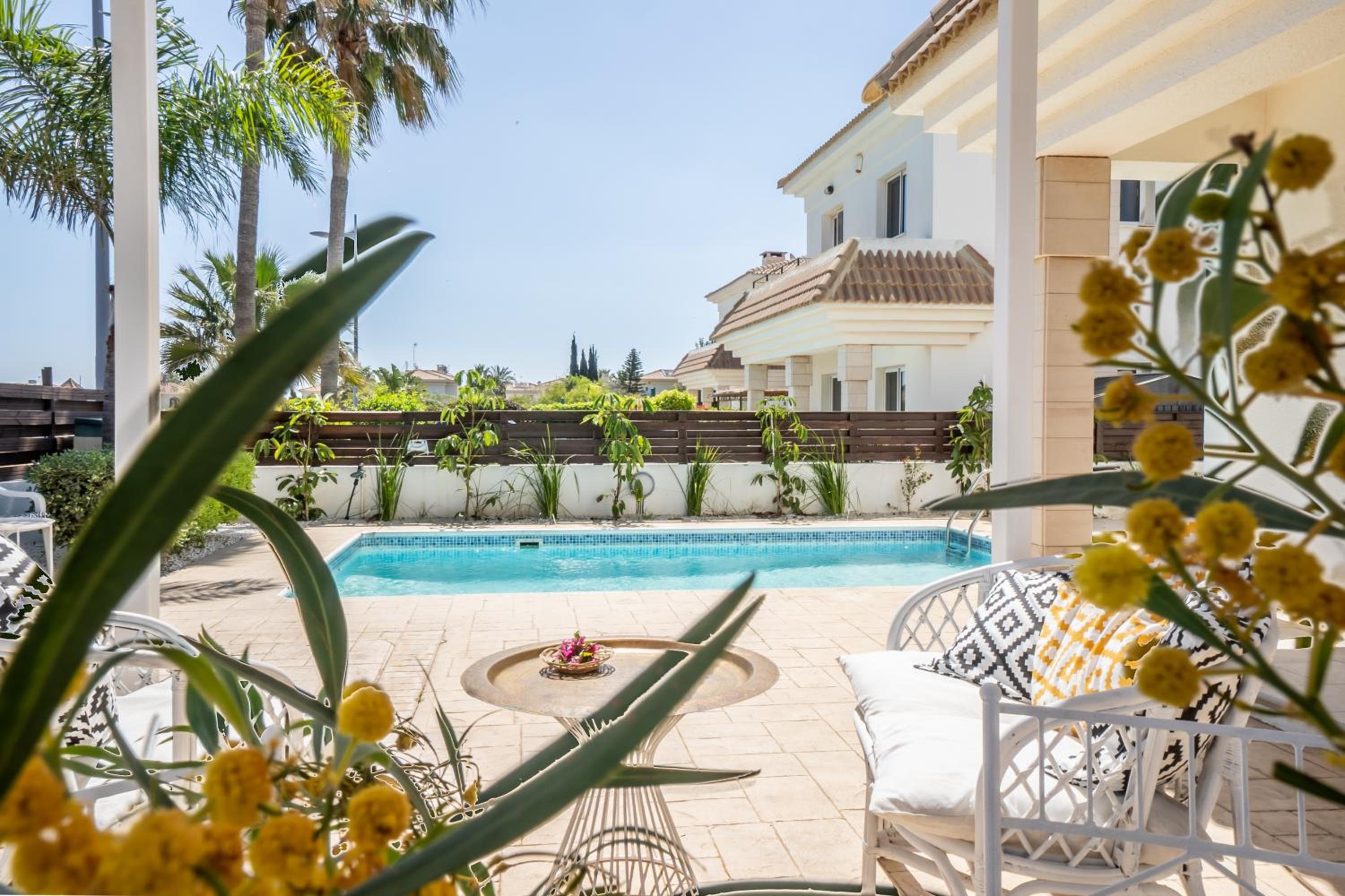 Villa com Piscina Privada
