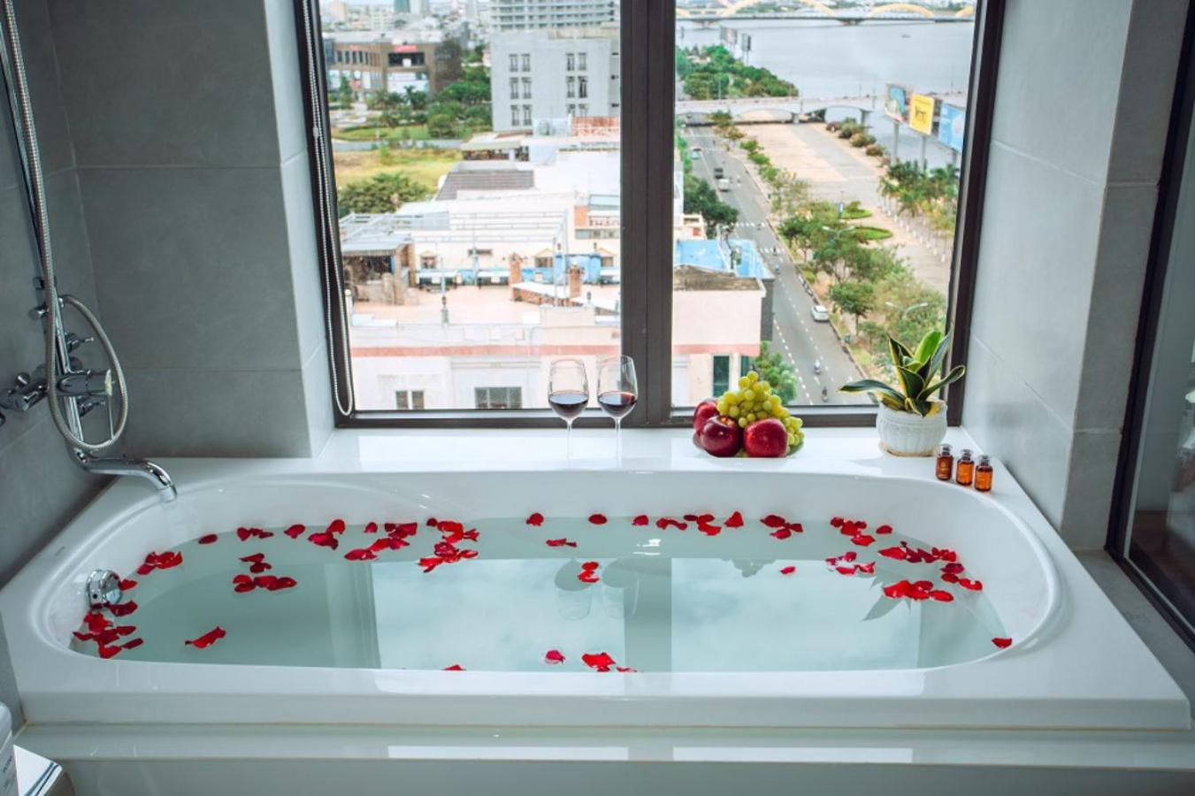 Suite with River View - Photo 9