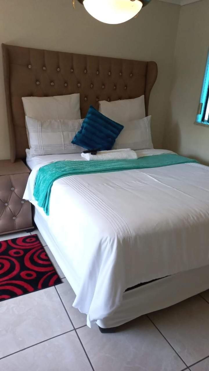 Double or Twin Room photo 2